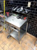 RECEIVING DESK WITH FLIP LID