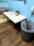 FOLDING TABLES