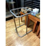 FRAME FOR WASTE LINER