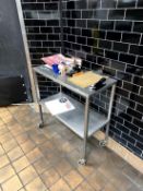 STAINLESS STEEL TABLE