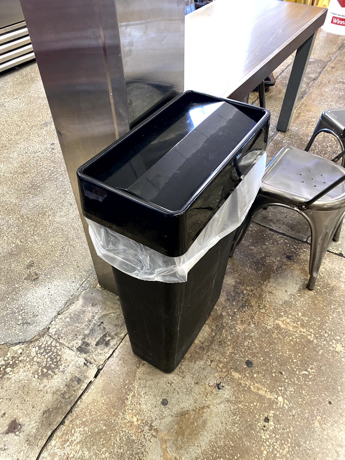 TRASH CAN