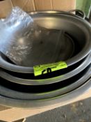 GROUP OF STAINLESS MIXING BOWLS