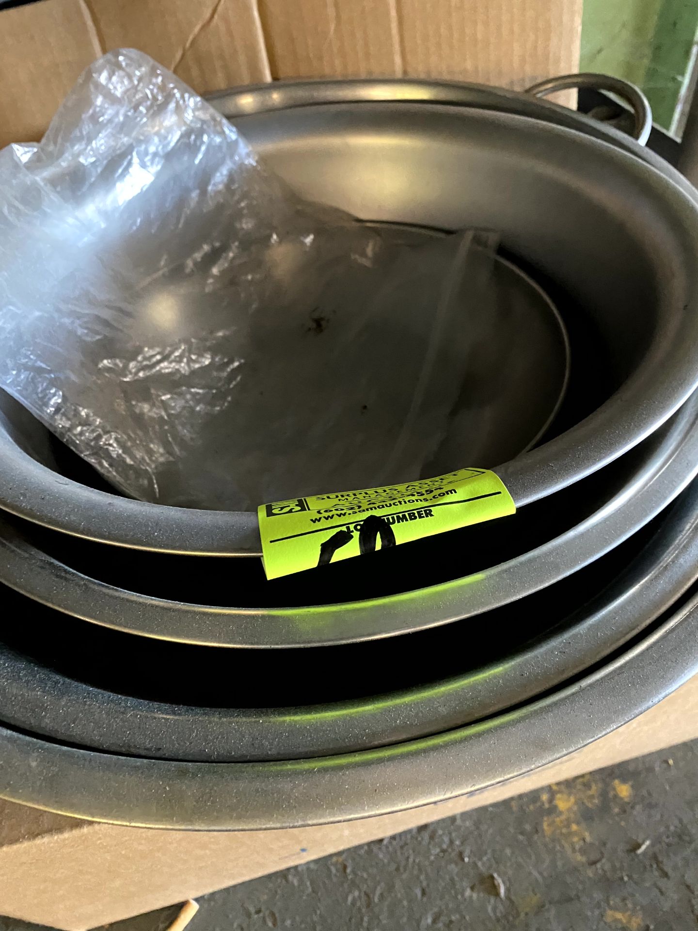 GROUP OF STAINLESS MIXING BOWLS