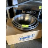 GROUP OF STAINLESS MIXING BOWLS