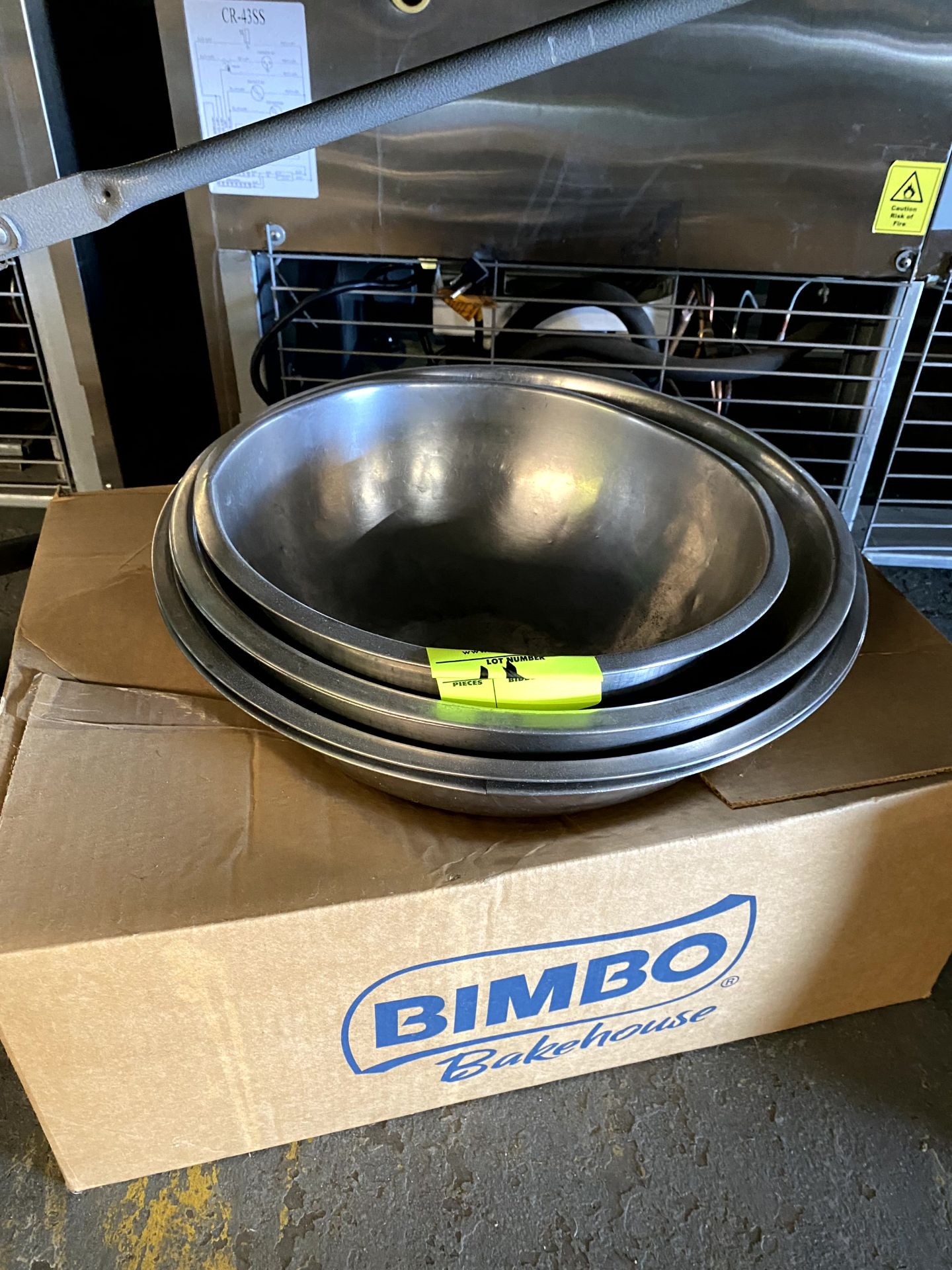 GROUP OF STAINLESS MIXING BOWLS