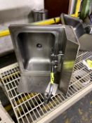 HAND WASHING STAINLESS SINK