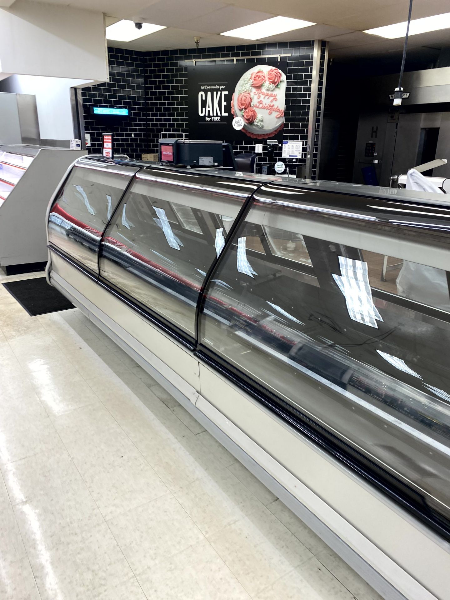 16FT RUN OF KYSOR WARREN DELI CASE - Image 2 of 4