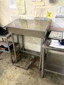 RECEIVING DESK WITH FLIP LID