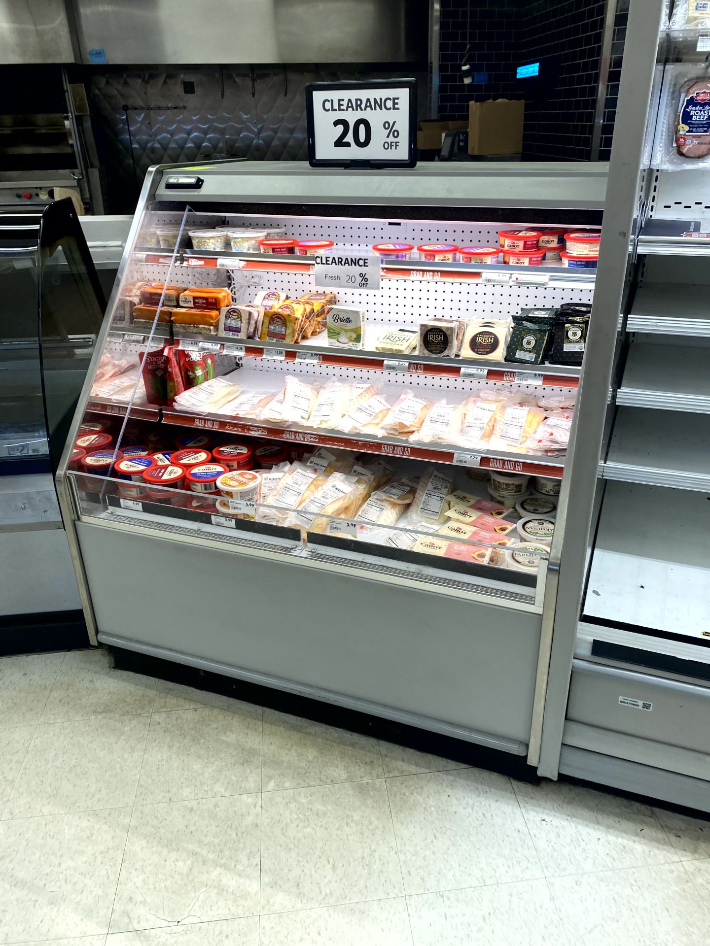 2018 HILL PHOENIX GRAB AND GO