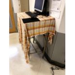 RECEIVING DESK WITH FLIP LID