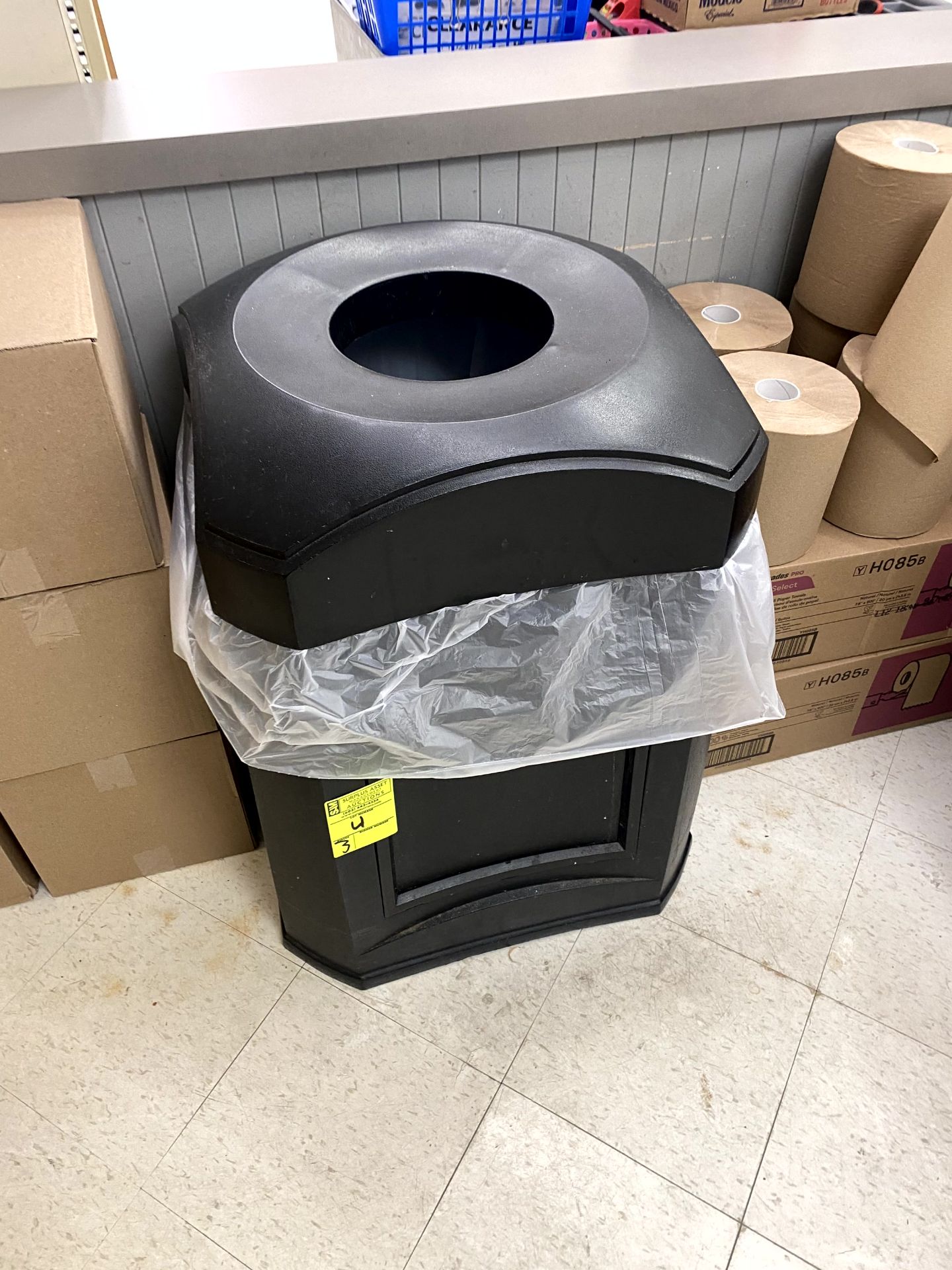 TRASH CANS