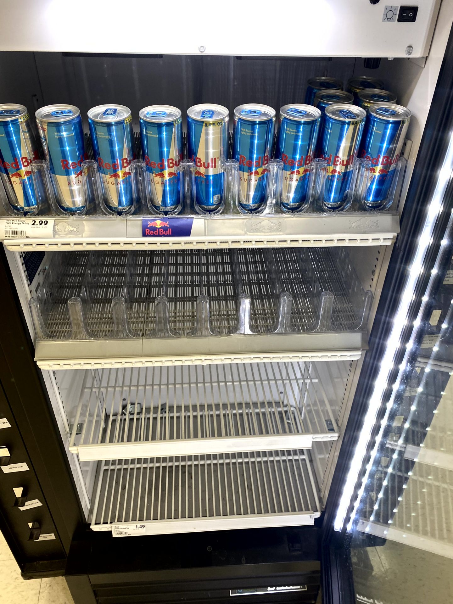 TRUE GLASS DOOR COOLER - Image 2 of 3