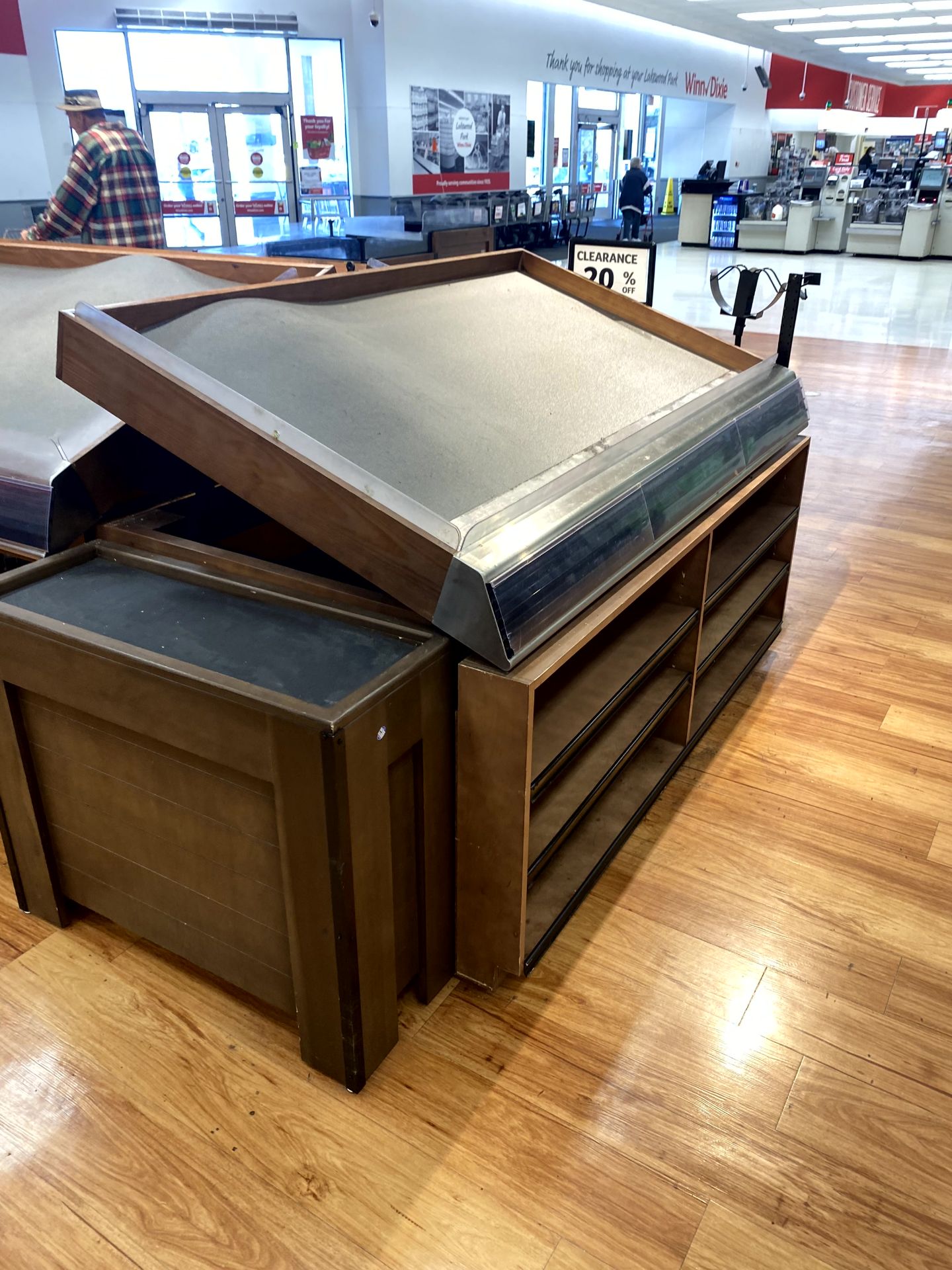 6FT WOOD PRODUCE SLANT TABLES - Image 2 of 3