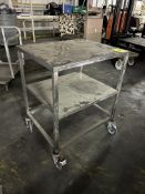 21IN X 26IN X 32IN STAINLESS EQUIPMENT STAND ON CASTERS