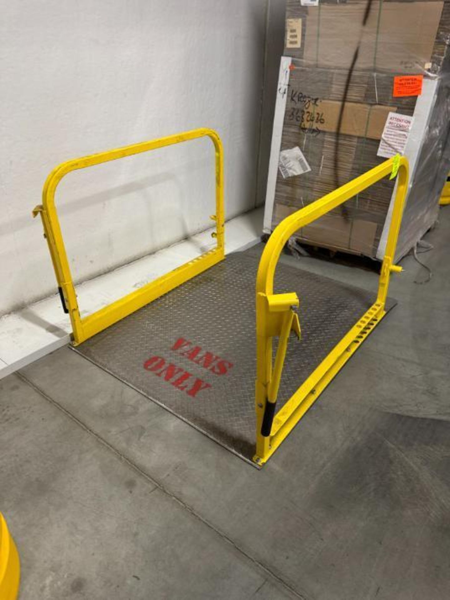 Dockzilla light duty dock plate, w/ hand rails - Image 2 of 2