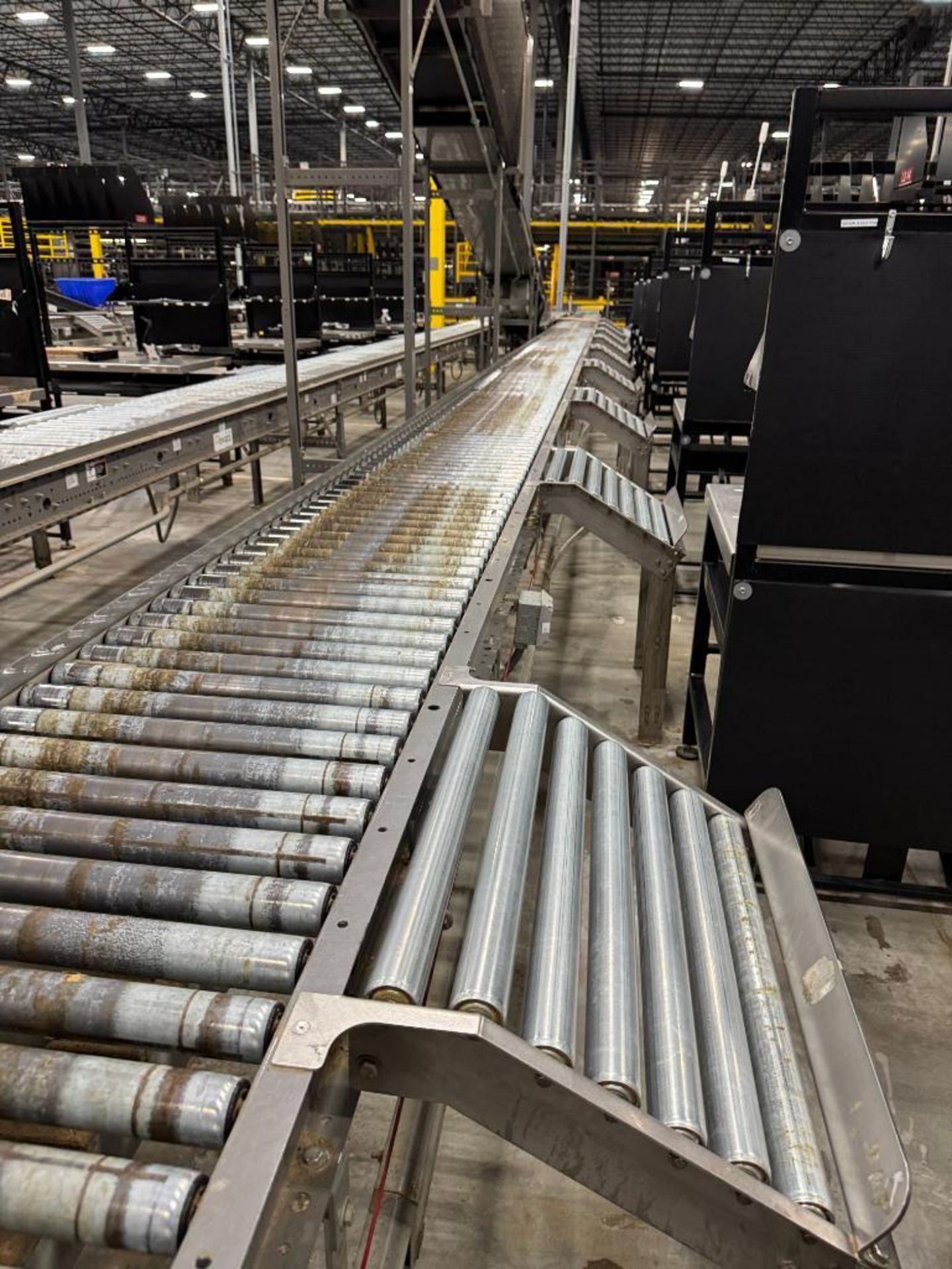 Invata partially powered roller conveyor w/ pack stations - Image 3 of 5