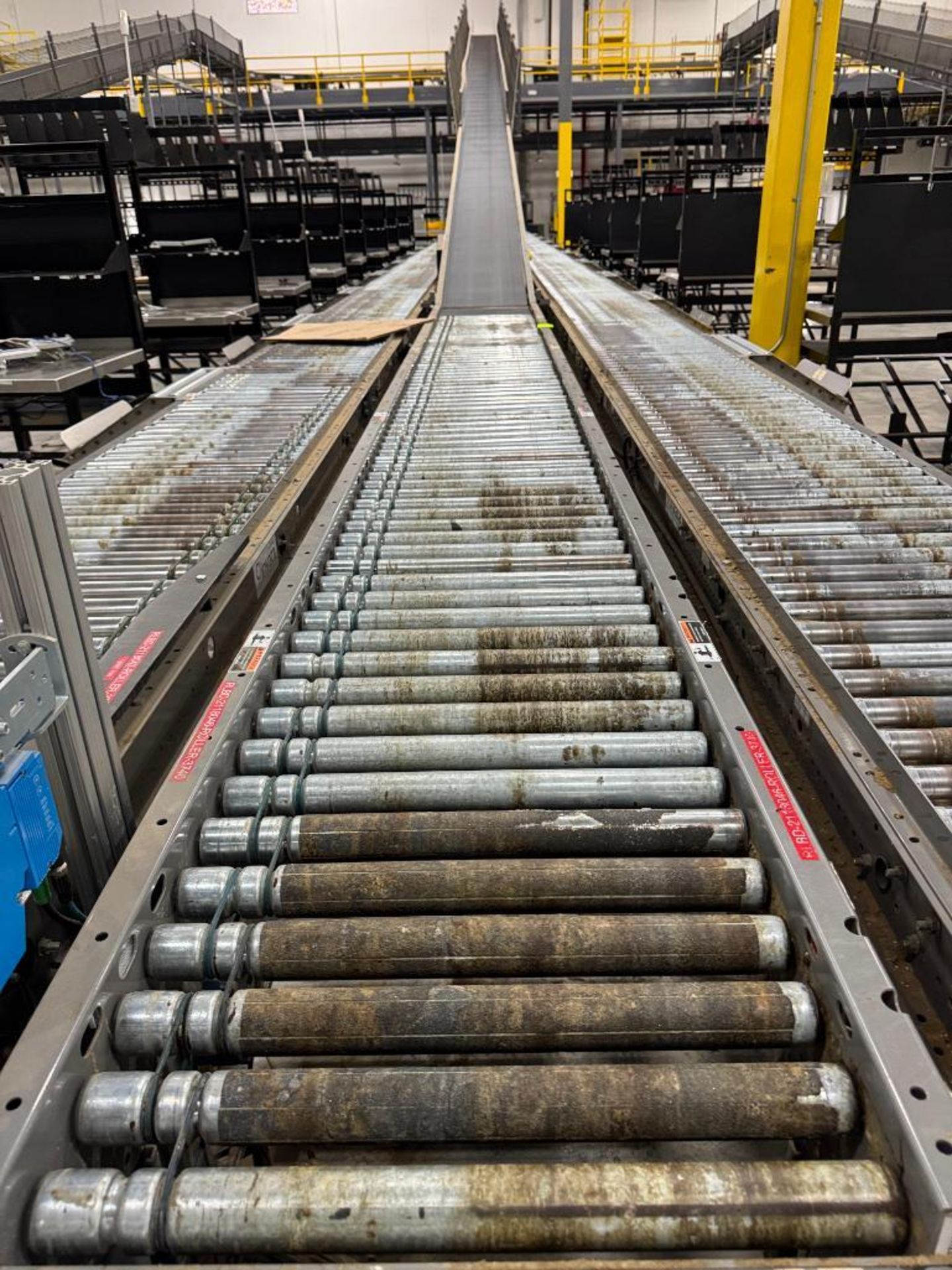 Invata powered roller conveyor - Image 2 of 3