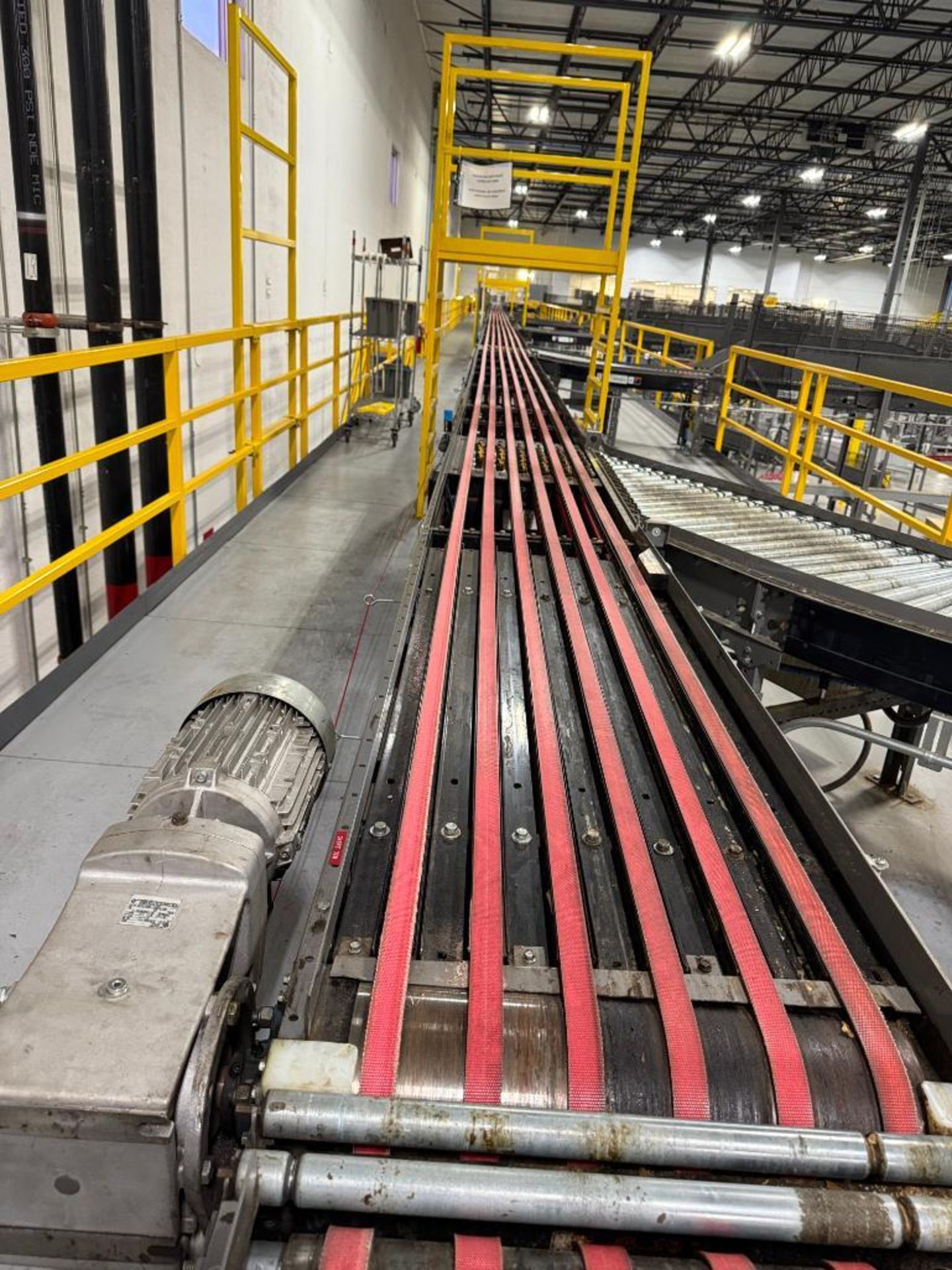 Invata 6-lane conveyor belt - Image 4 of 7