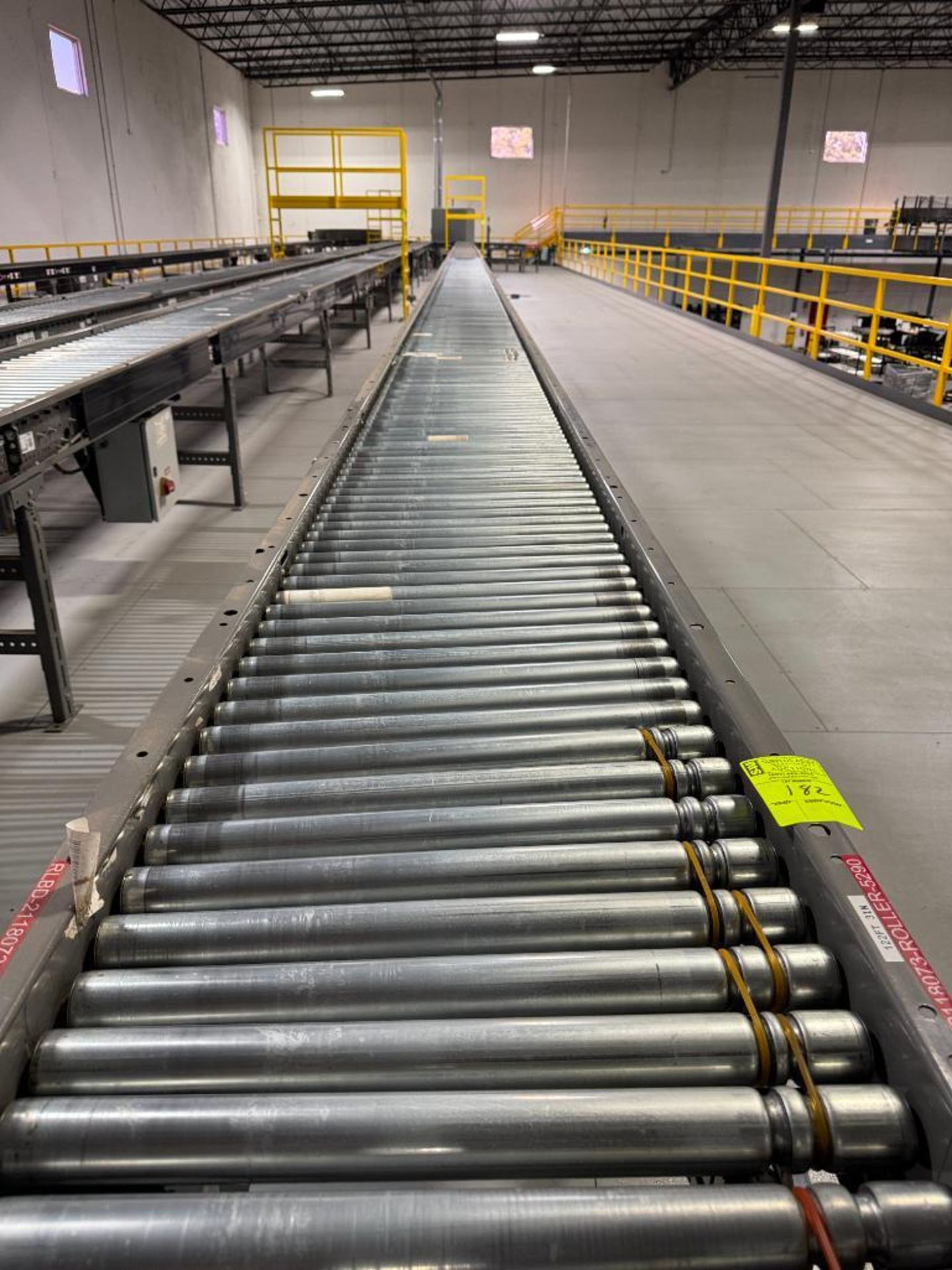 Invata partially powered roller conveyor
