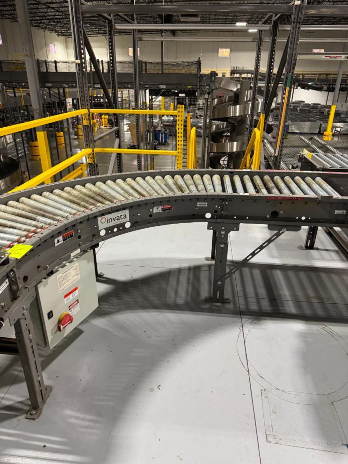 Invata powered roller conveyor - Image 3 of 3