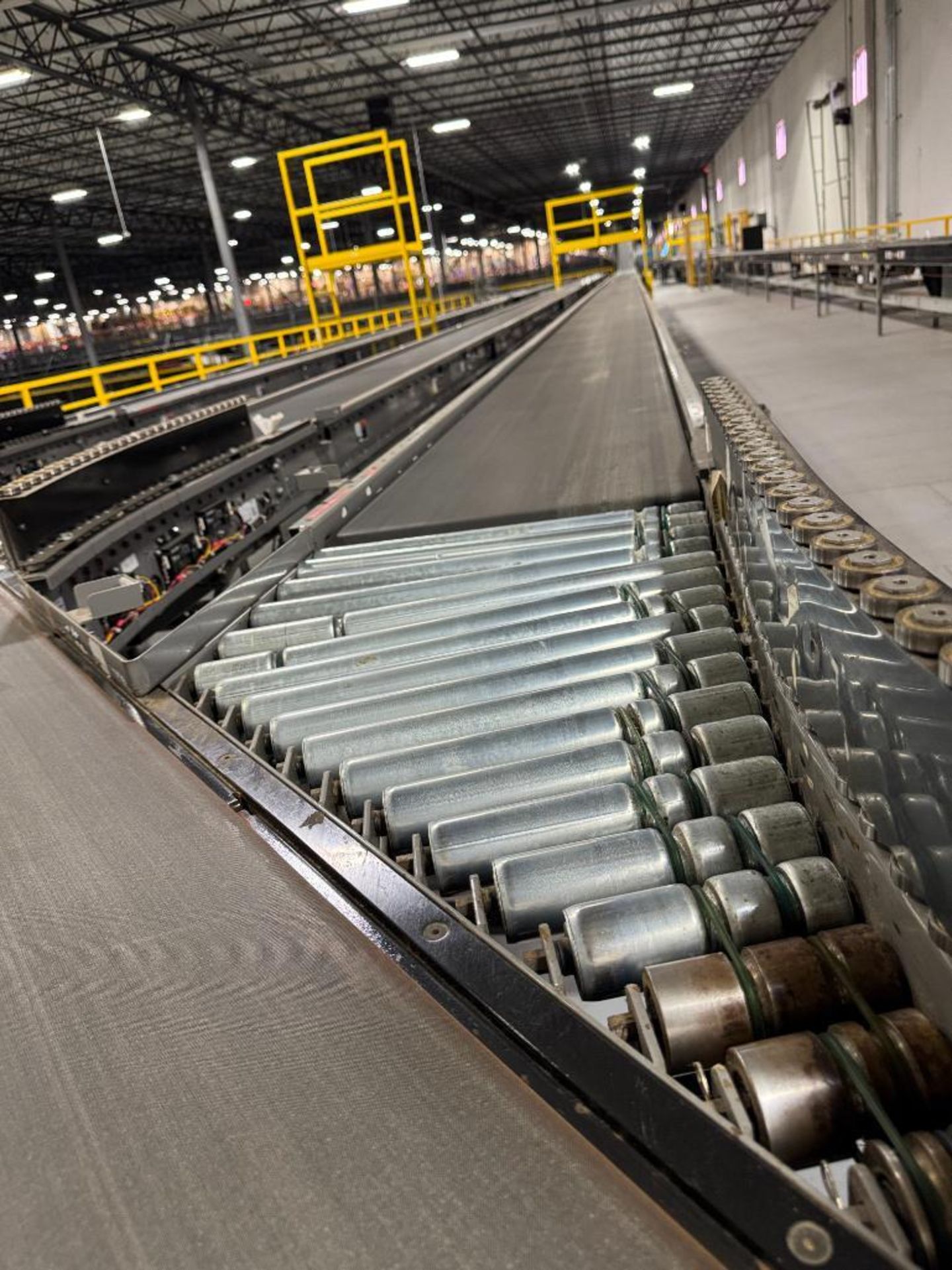 Invata powered roller conveyor - Image 4 of 5