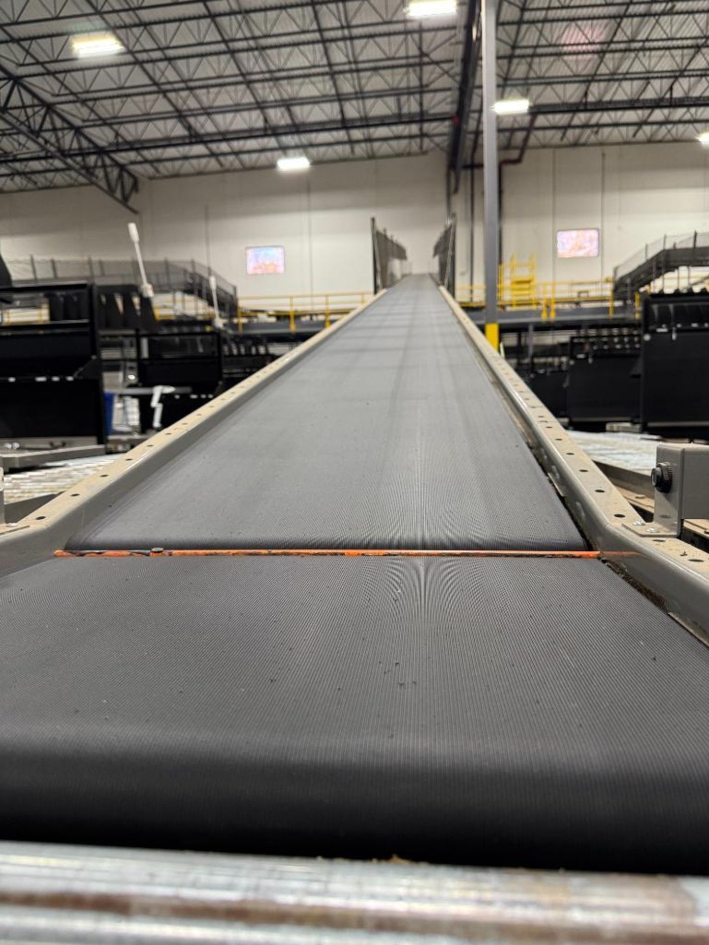 Invata conveyor belt w/ decline