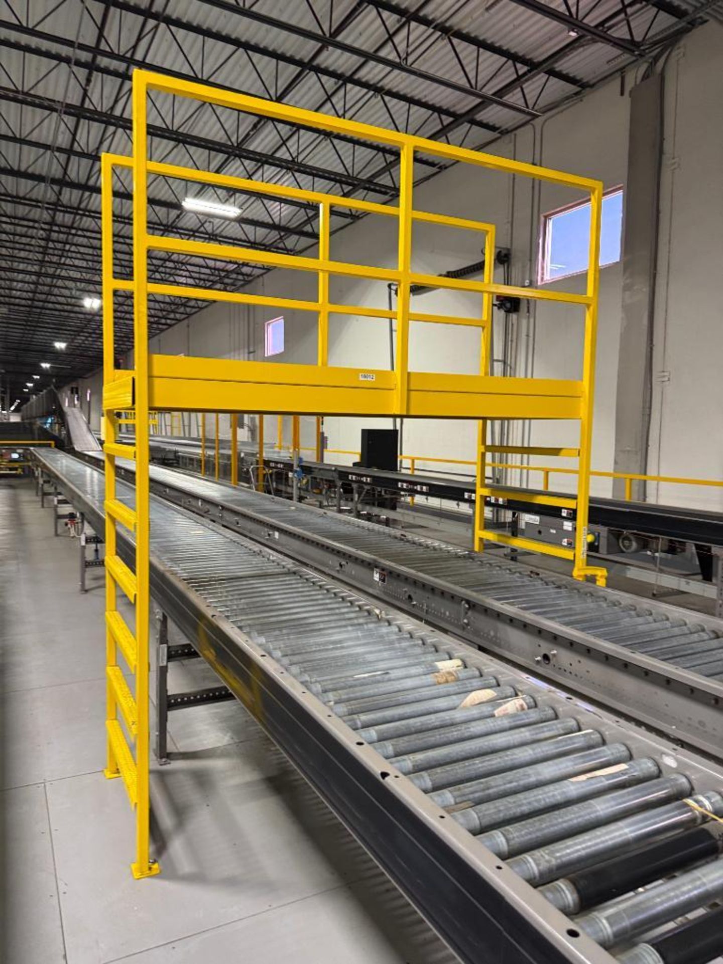 conveyor crossover, over 2) conveyors - Image 2 of 2
