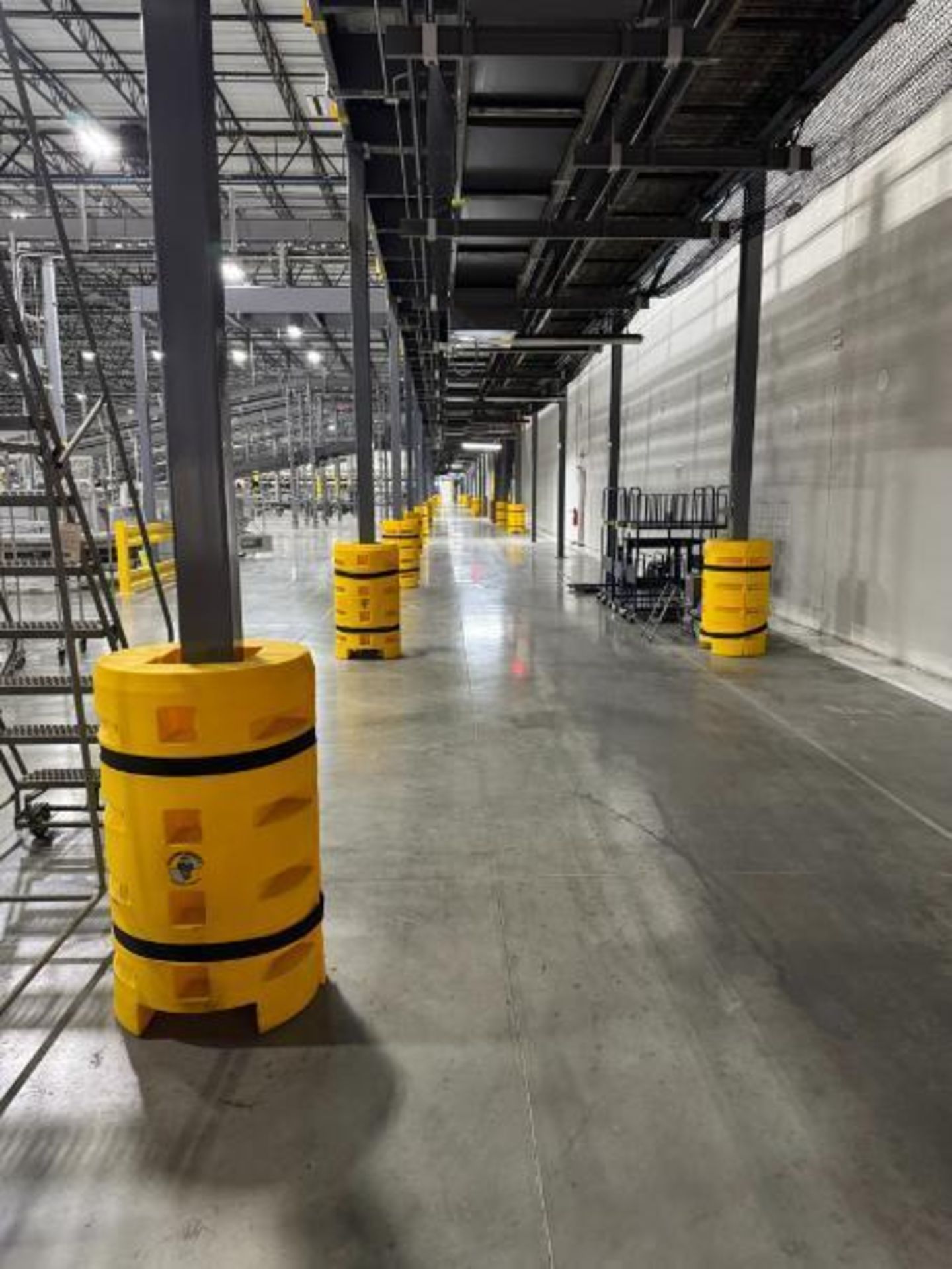plastic column guards - Image 2 of 2