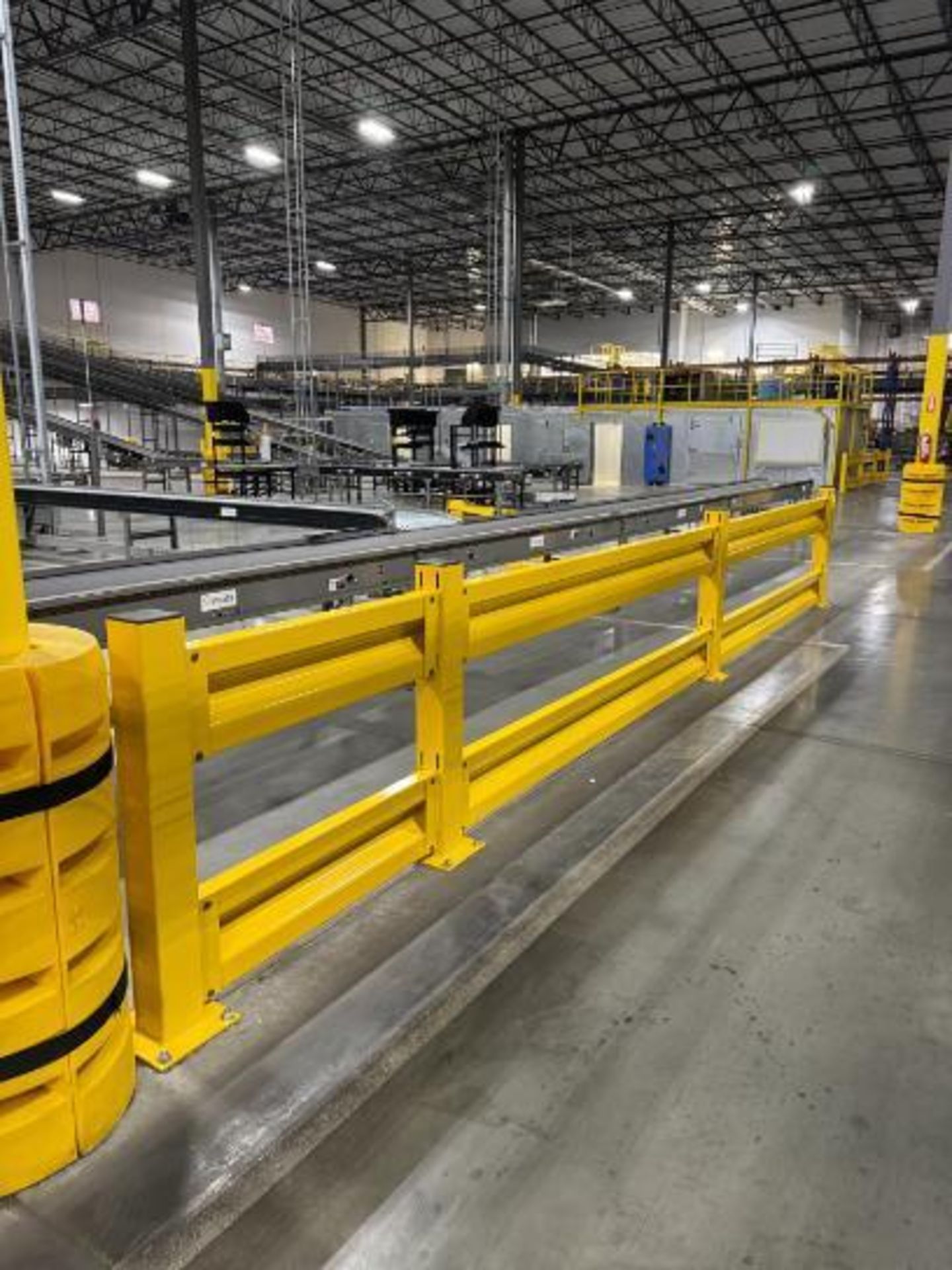 warehouse divider fence, 5) sections