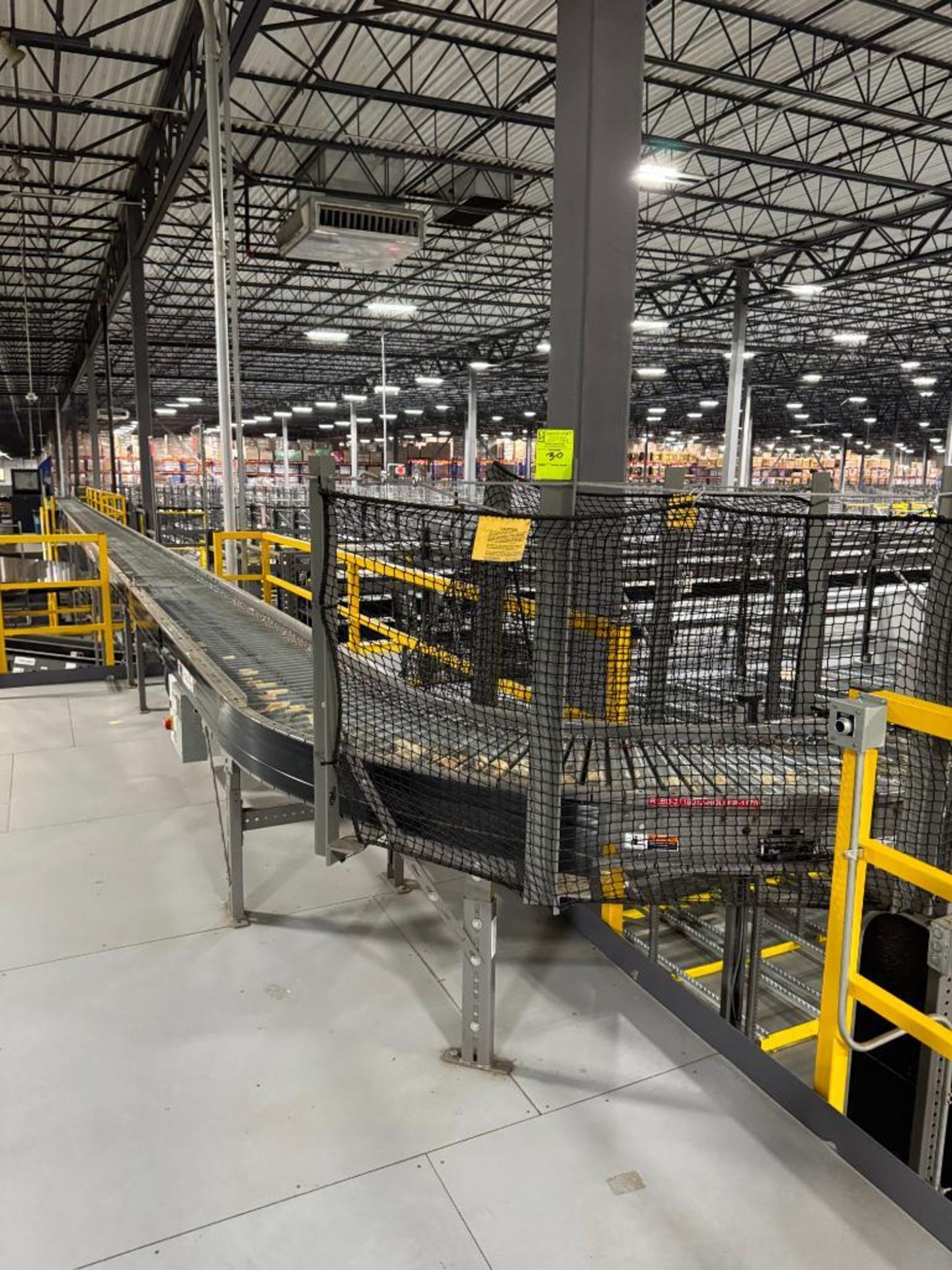 Invata powered roller conveyor