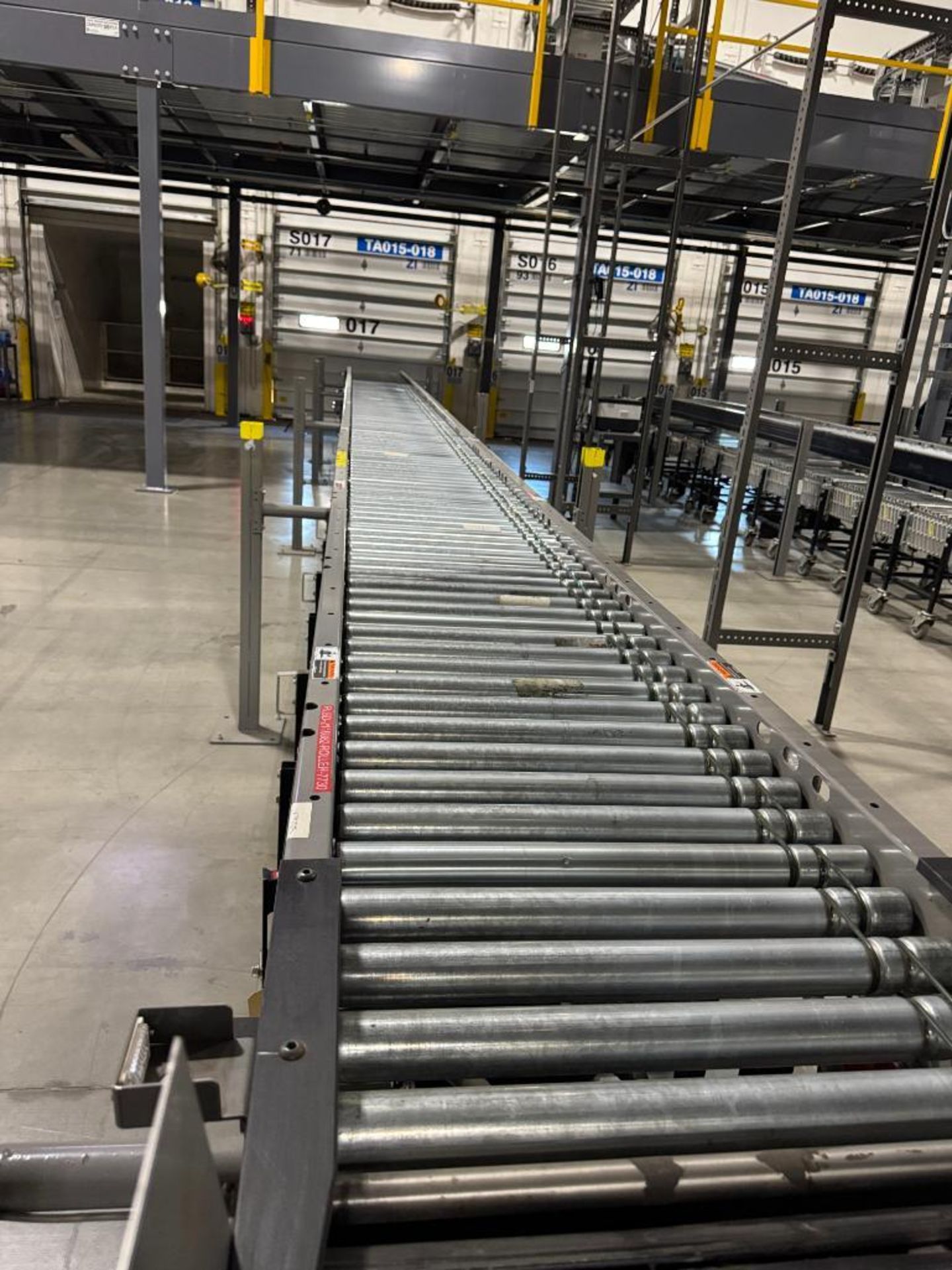 Invata partially powered roller conveyor