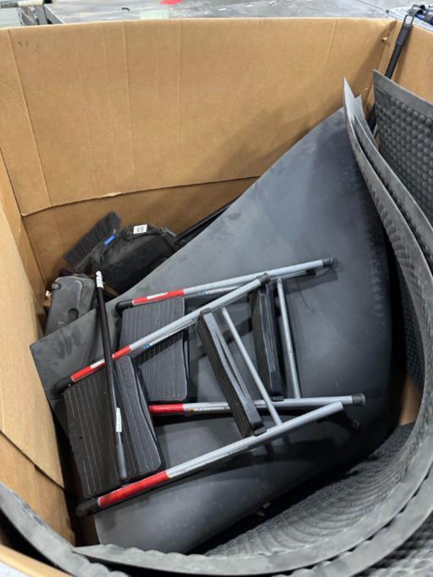 crate of 2-step stools, floor pads, brooms & dustpans - Image 3 of 3