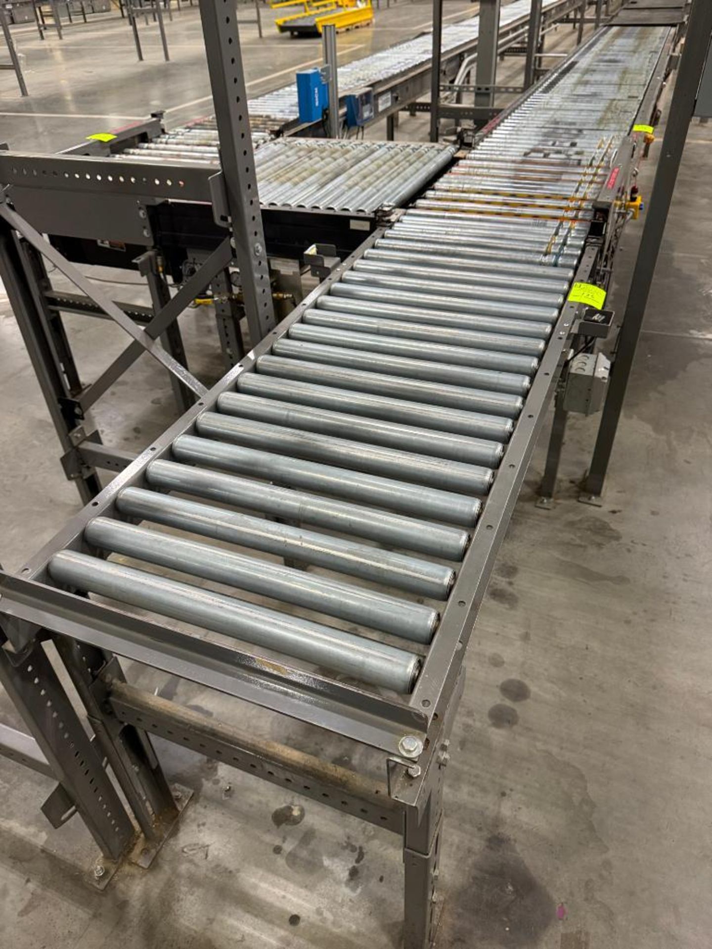 Invata roller conveyor