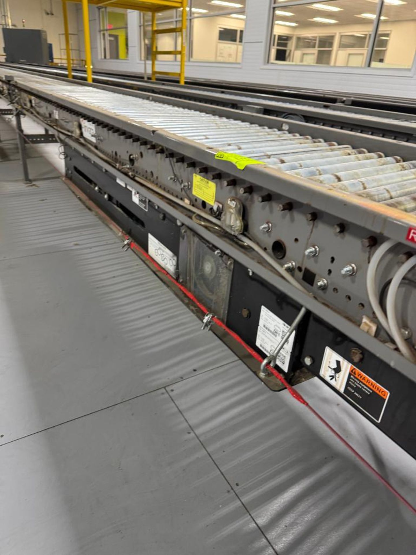 Invata partially powered roller conveyor - Image 3 of 5