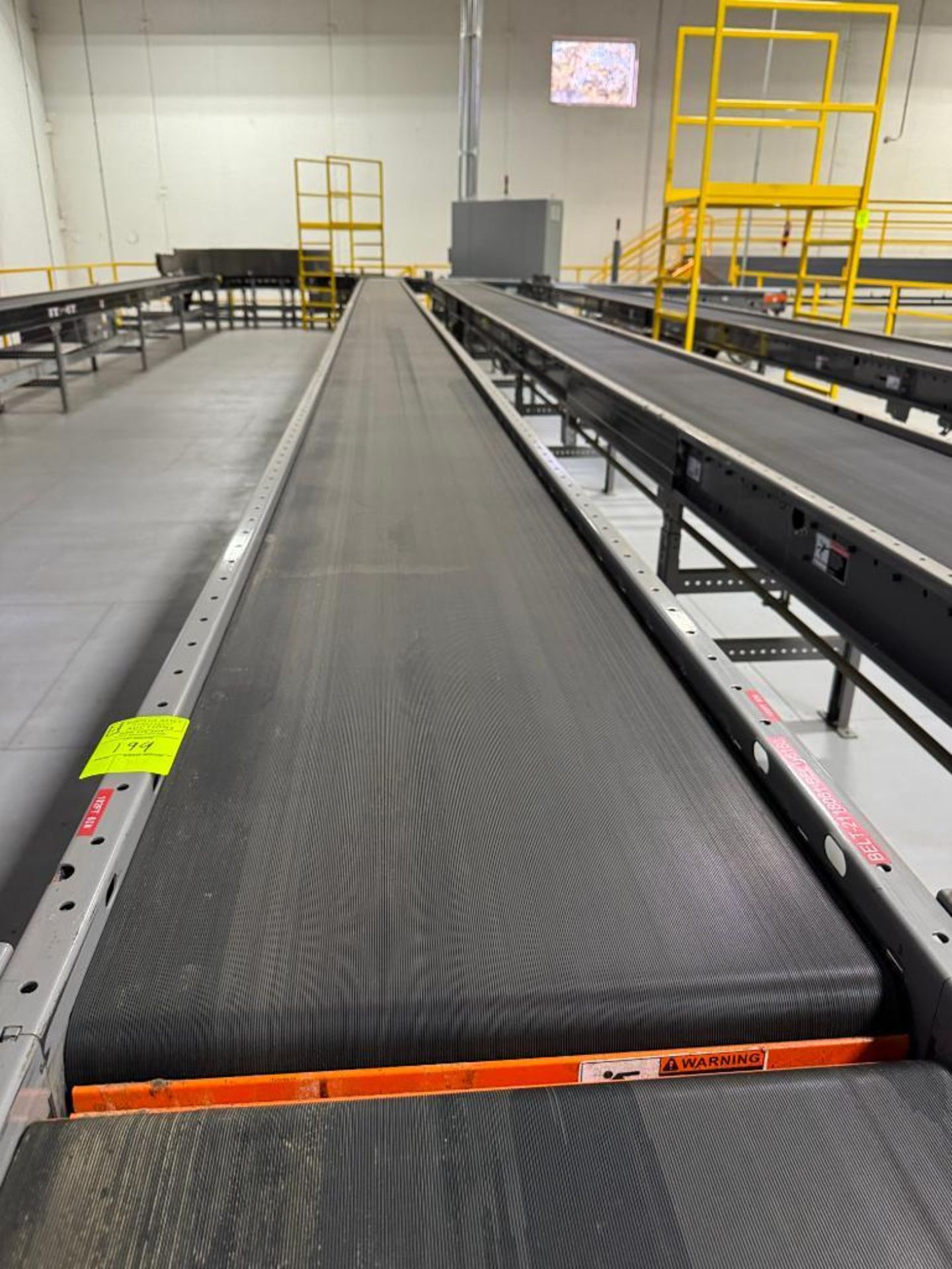 Invata powered roller conveyor