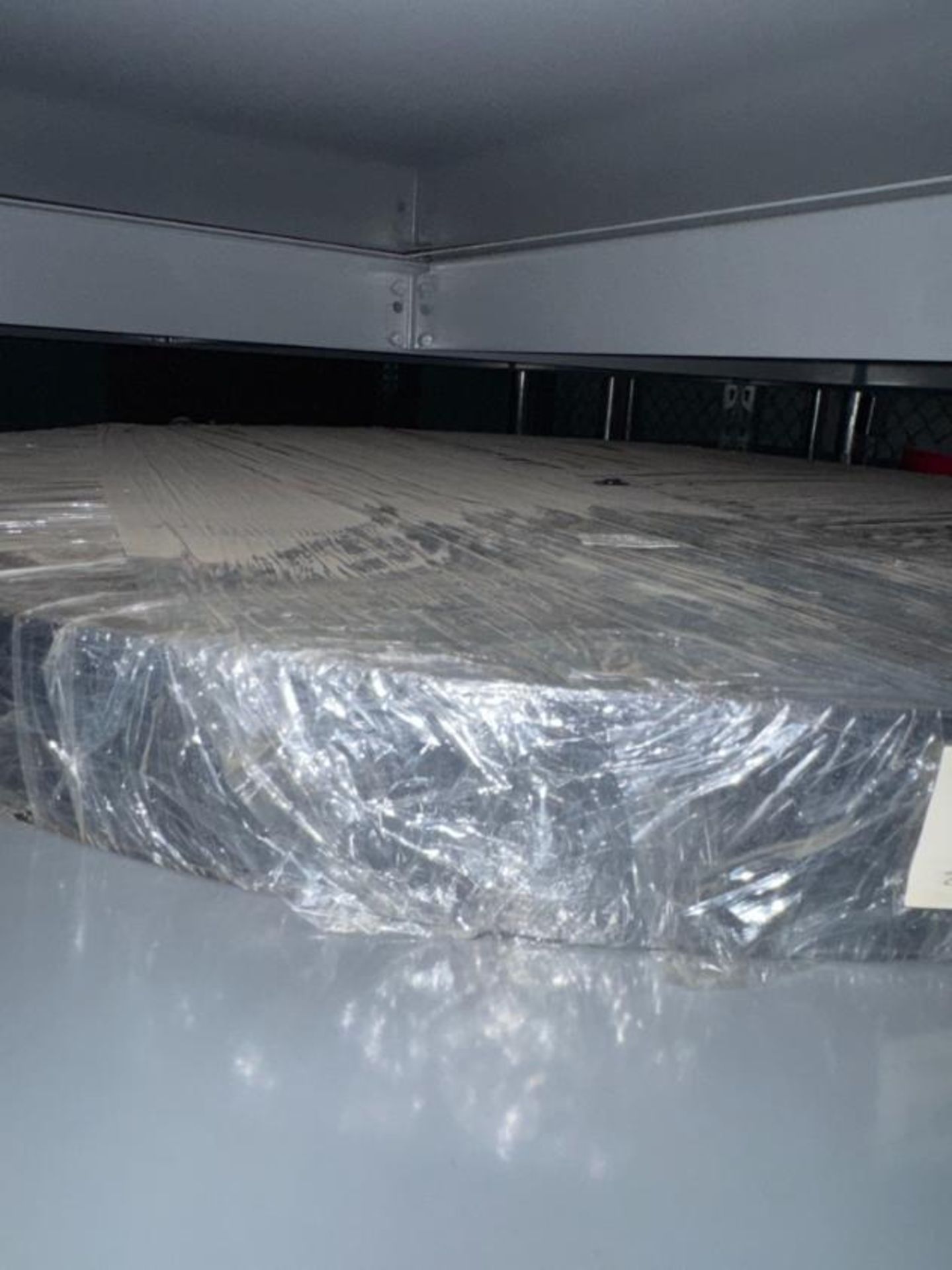 contents of shelf- 2" & 1.25" conveyor belts - Image 3 of 4