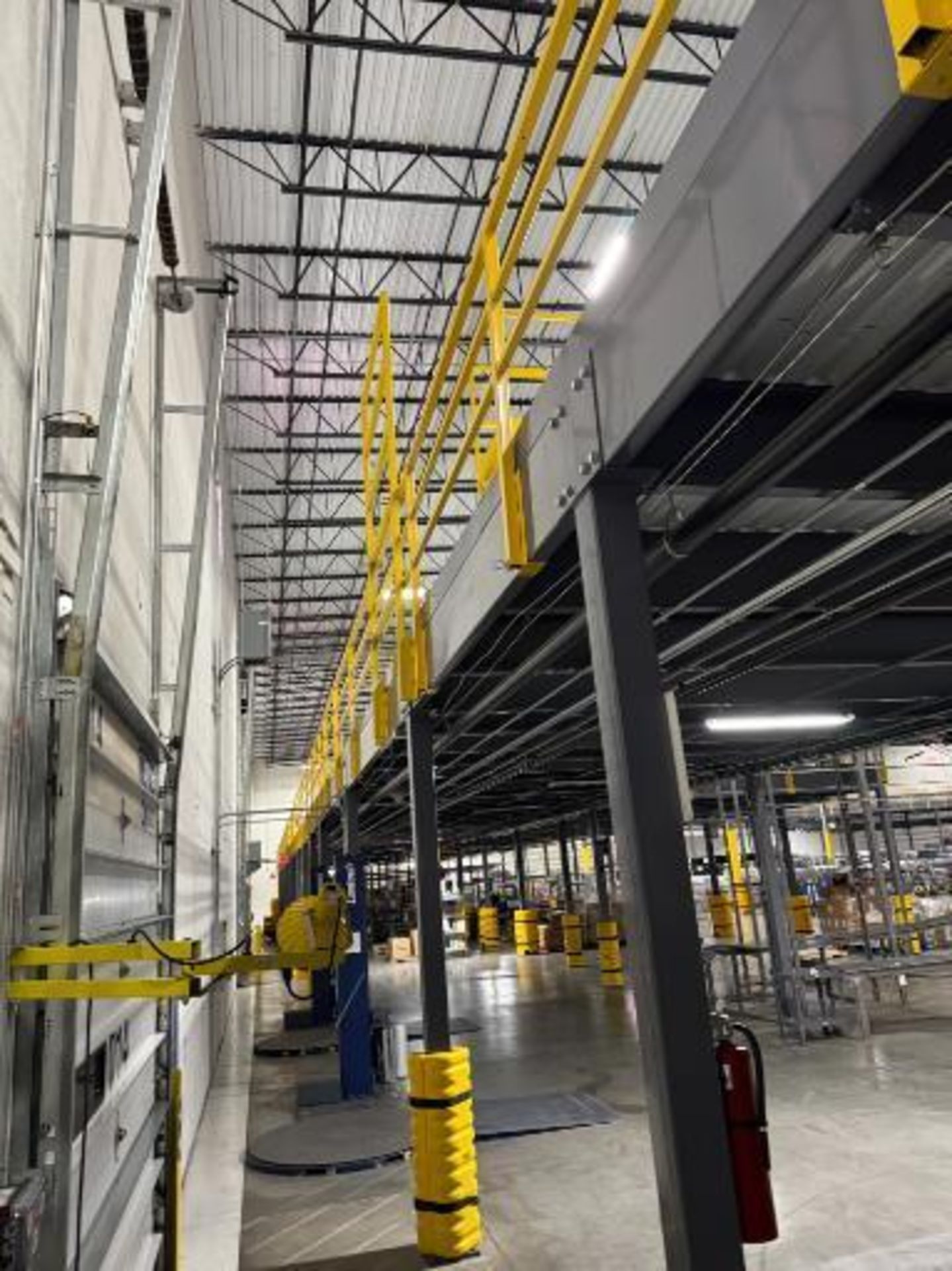 south mezzanine, w/ 2) sets of stairs - Image 11 of 18