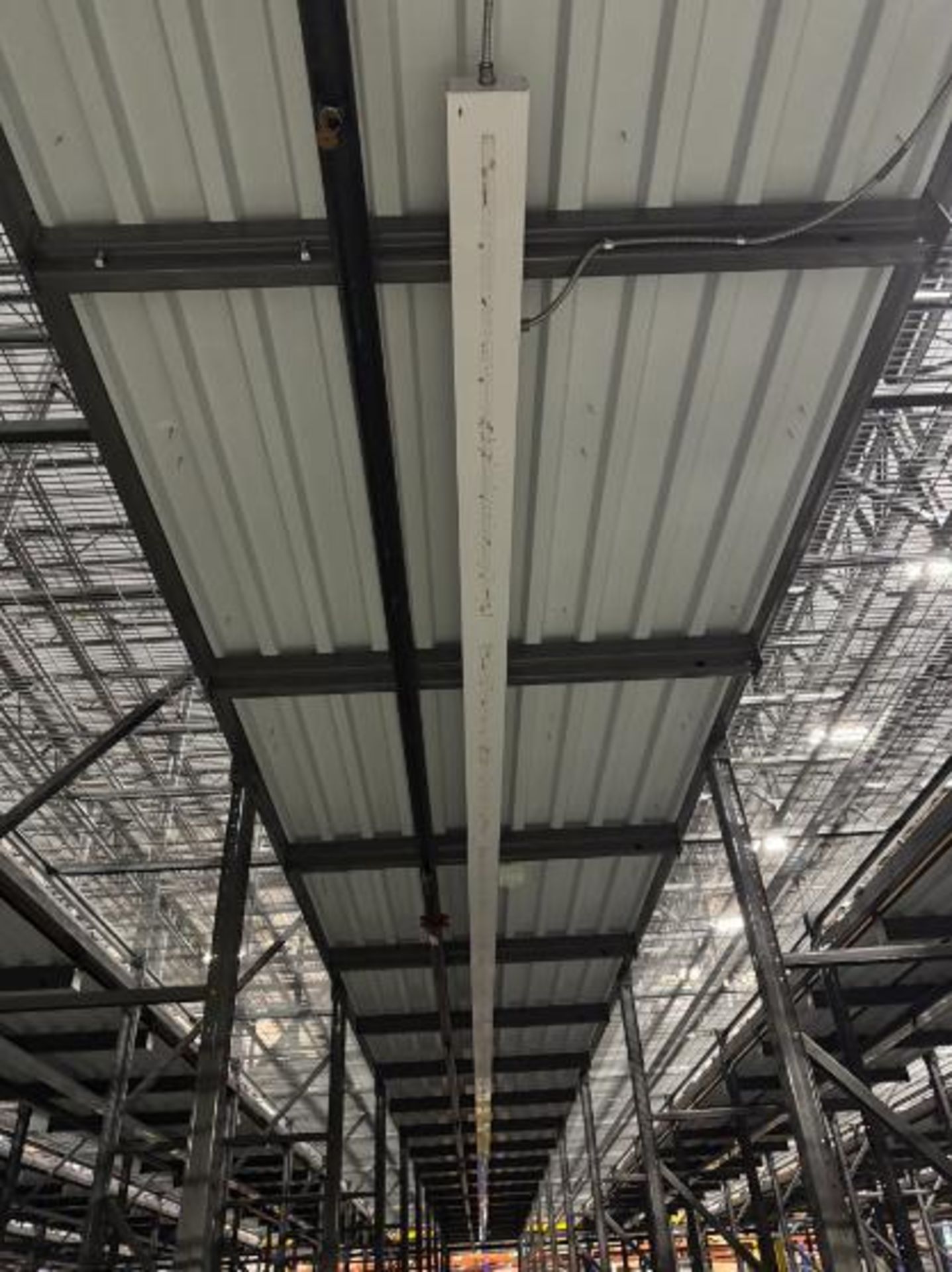 LED light fixtures - Image 2 of 2