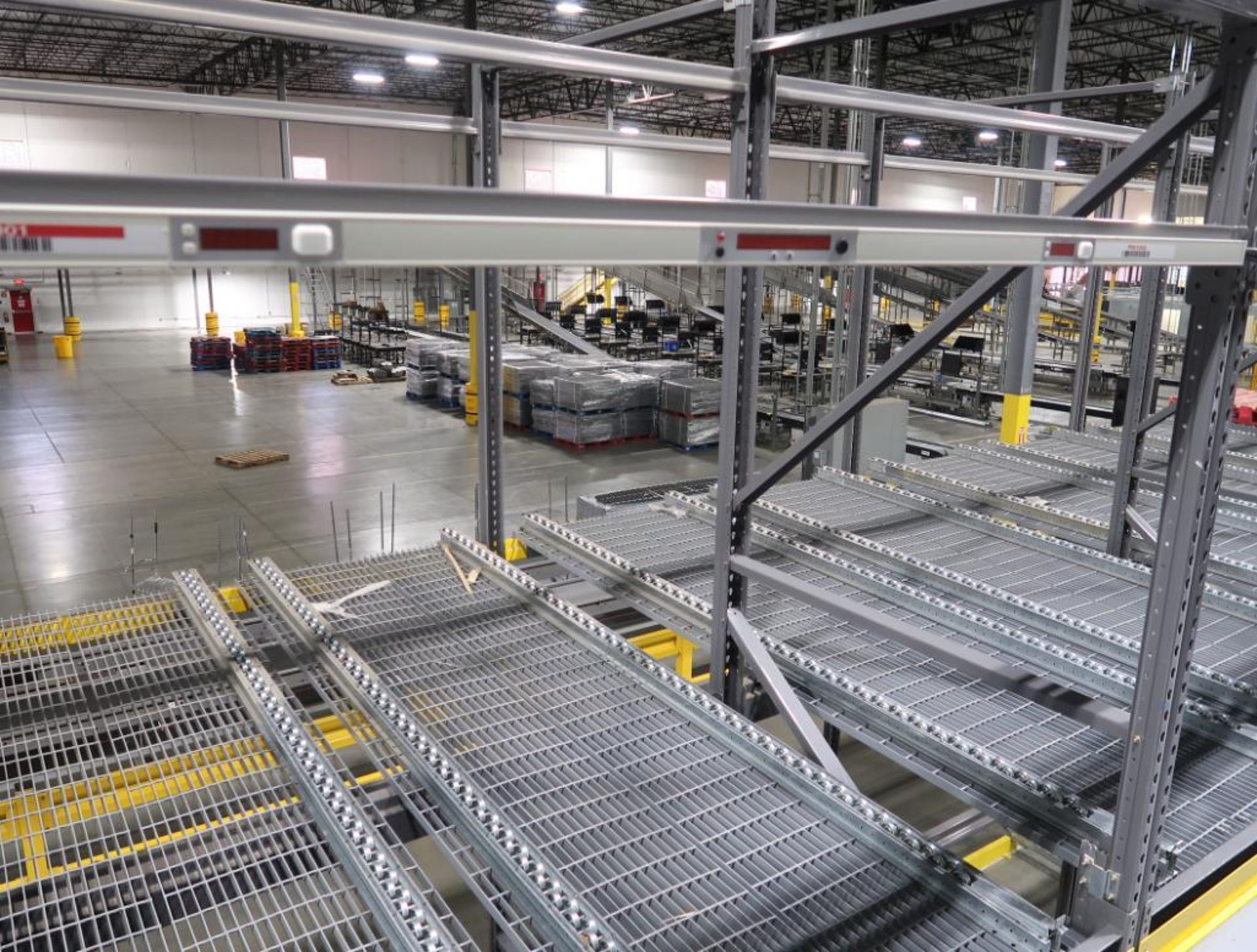 Lightning Pick pick-to light order fulfillment system