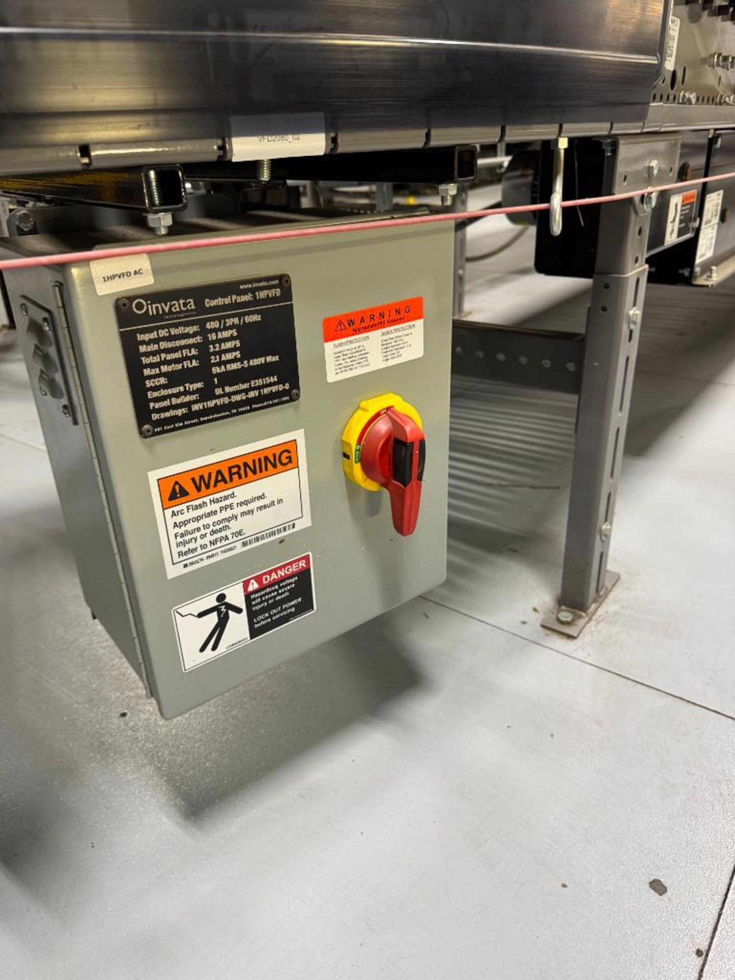Invata partially powered roller conveyor - Image 2 of 4