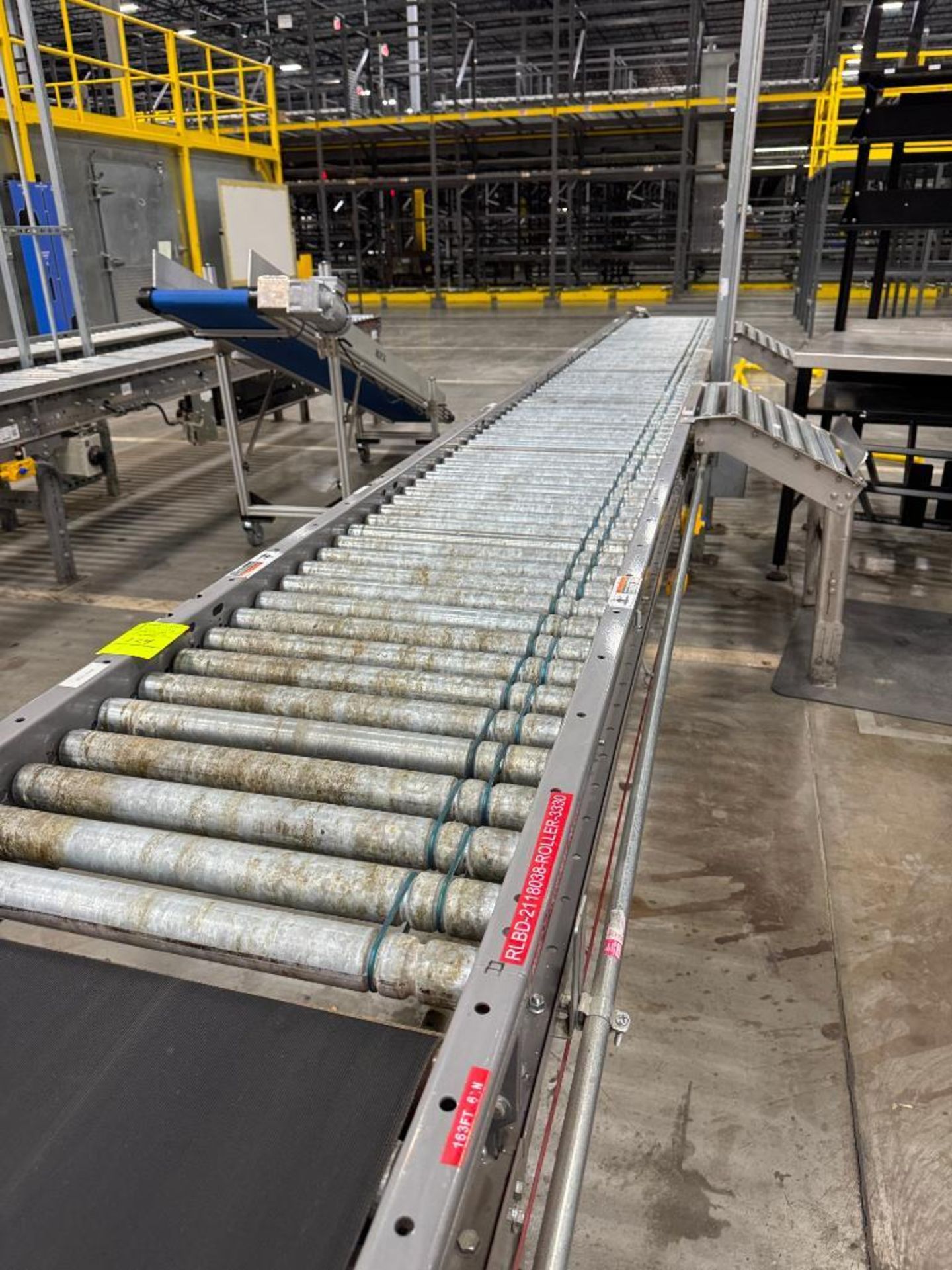 Invata powered roller conveyor