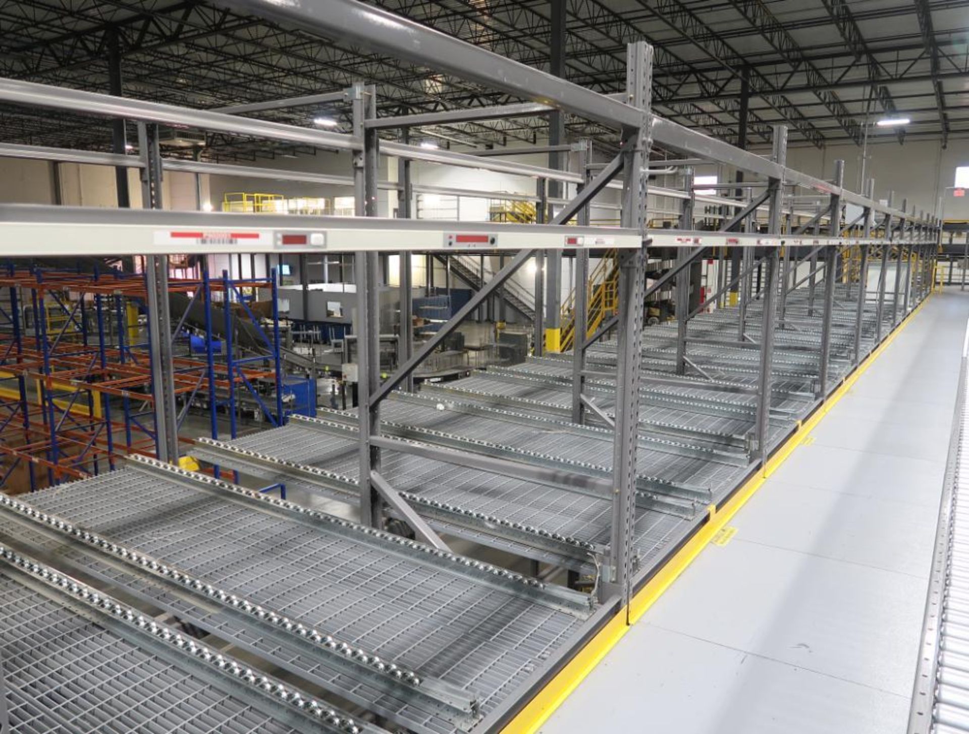 Lightning Pick pick-to light order fulfillment system