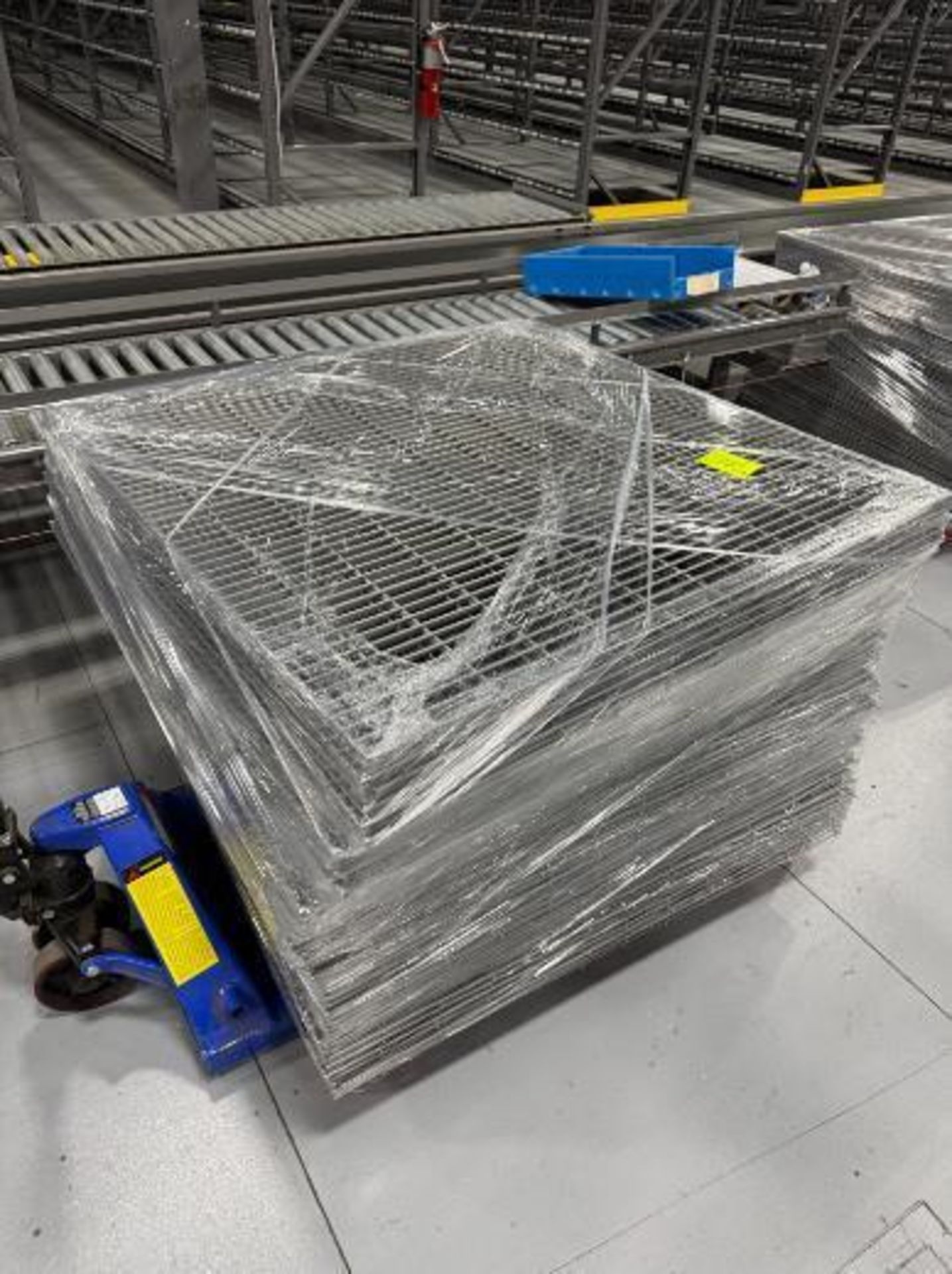 pallets of pallet racking decking