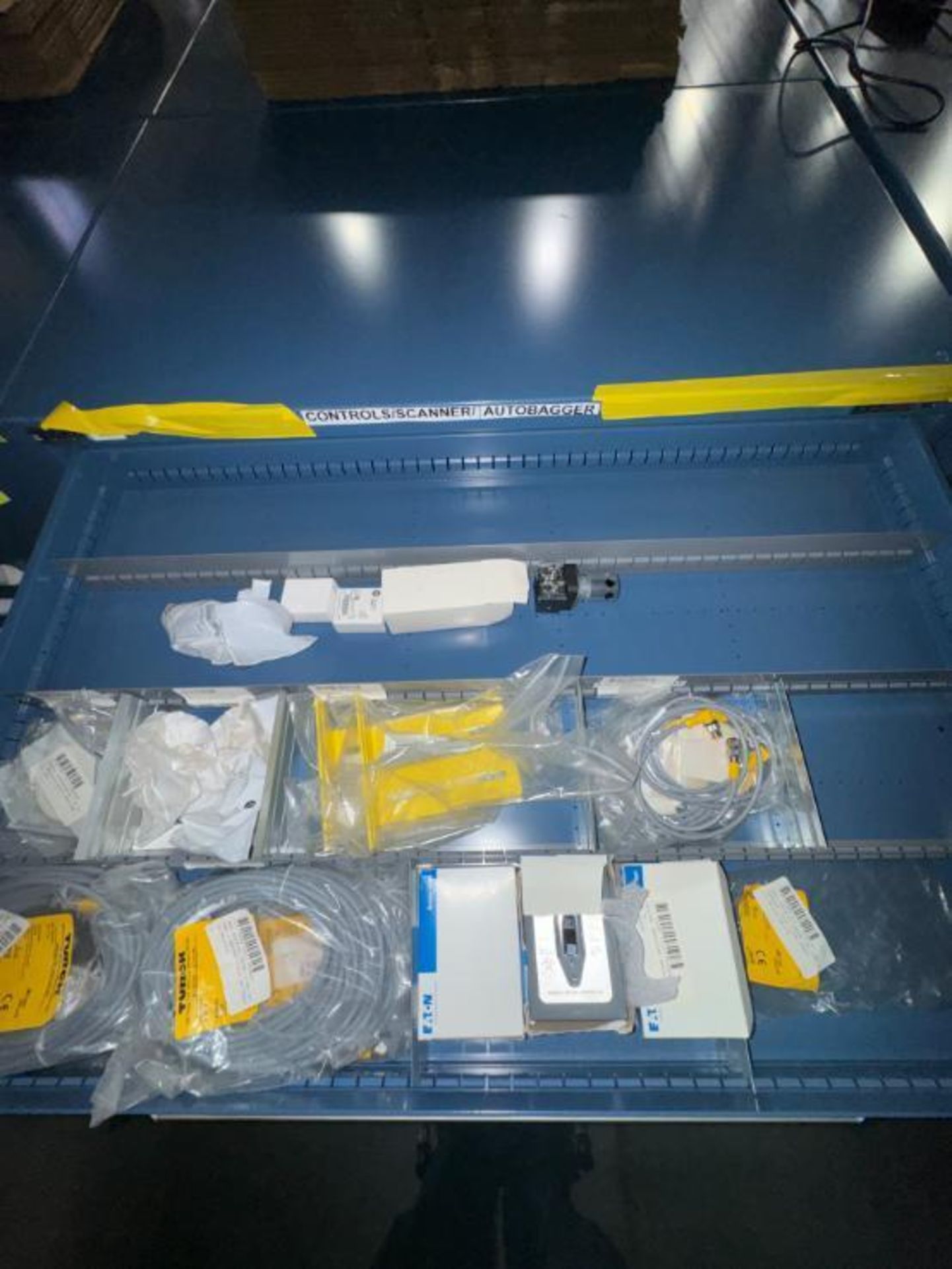 contents of 4) drawers- controls, braking resistor, CAT 6 UTP cable - Image 2 of 4