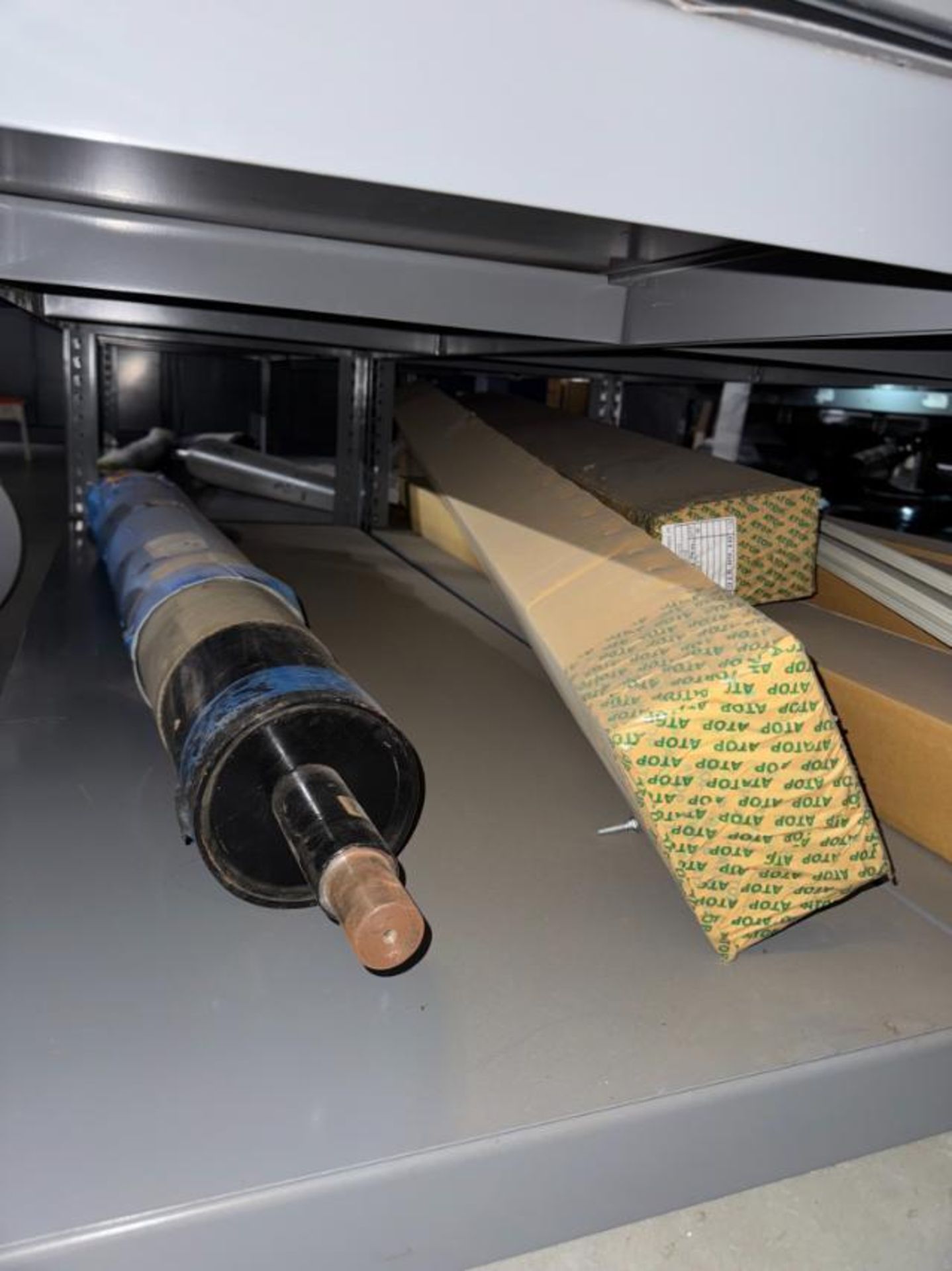 contents of 2) shelves- assorted large rollers - Image 6 of 6