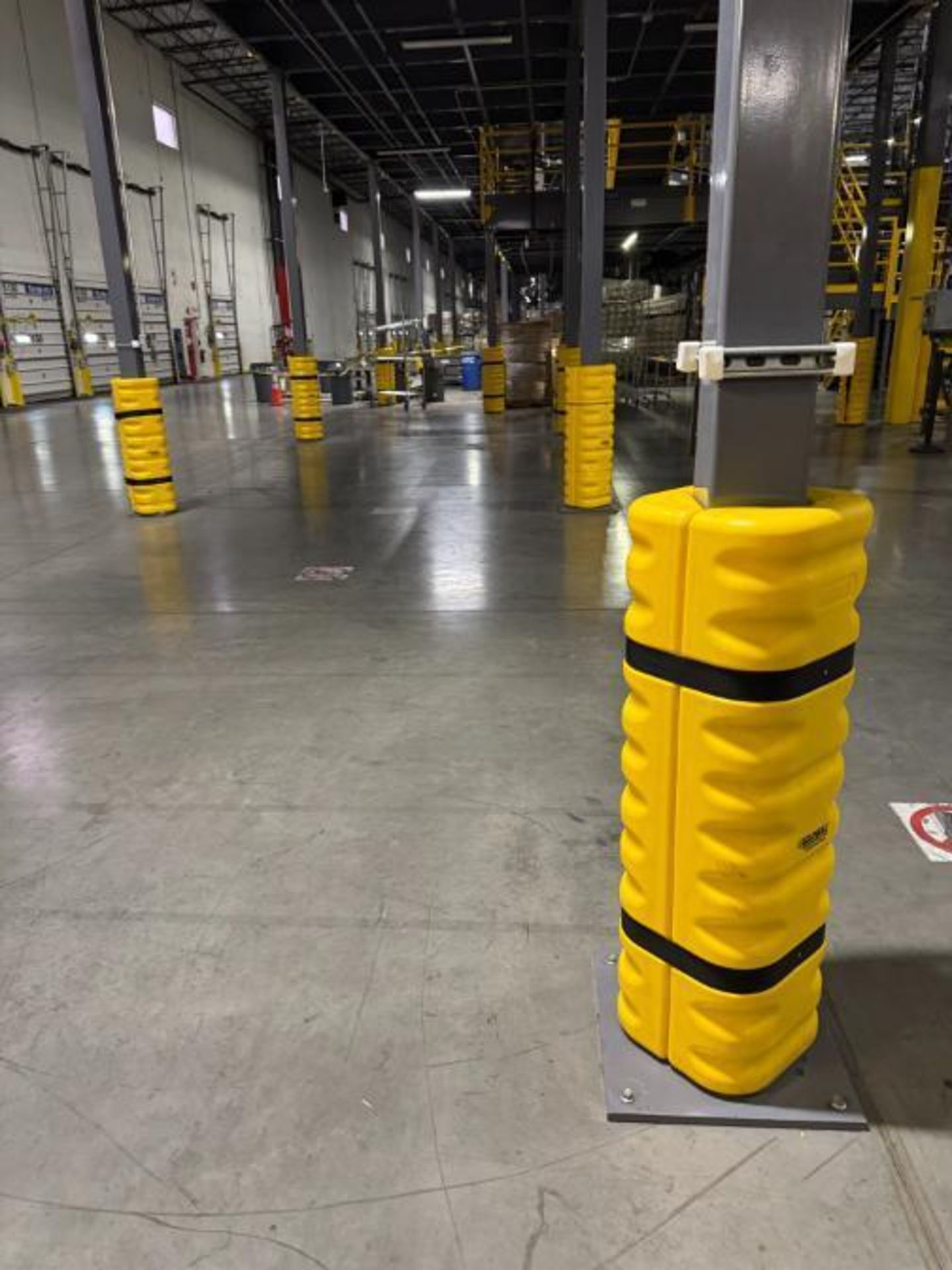 plastic column guards - Image 2 of 2