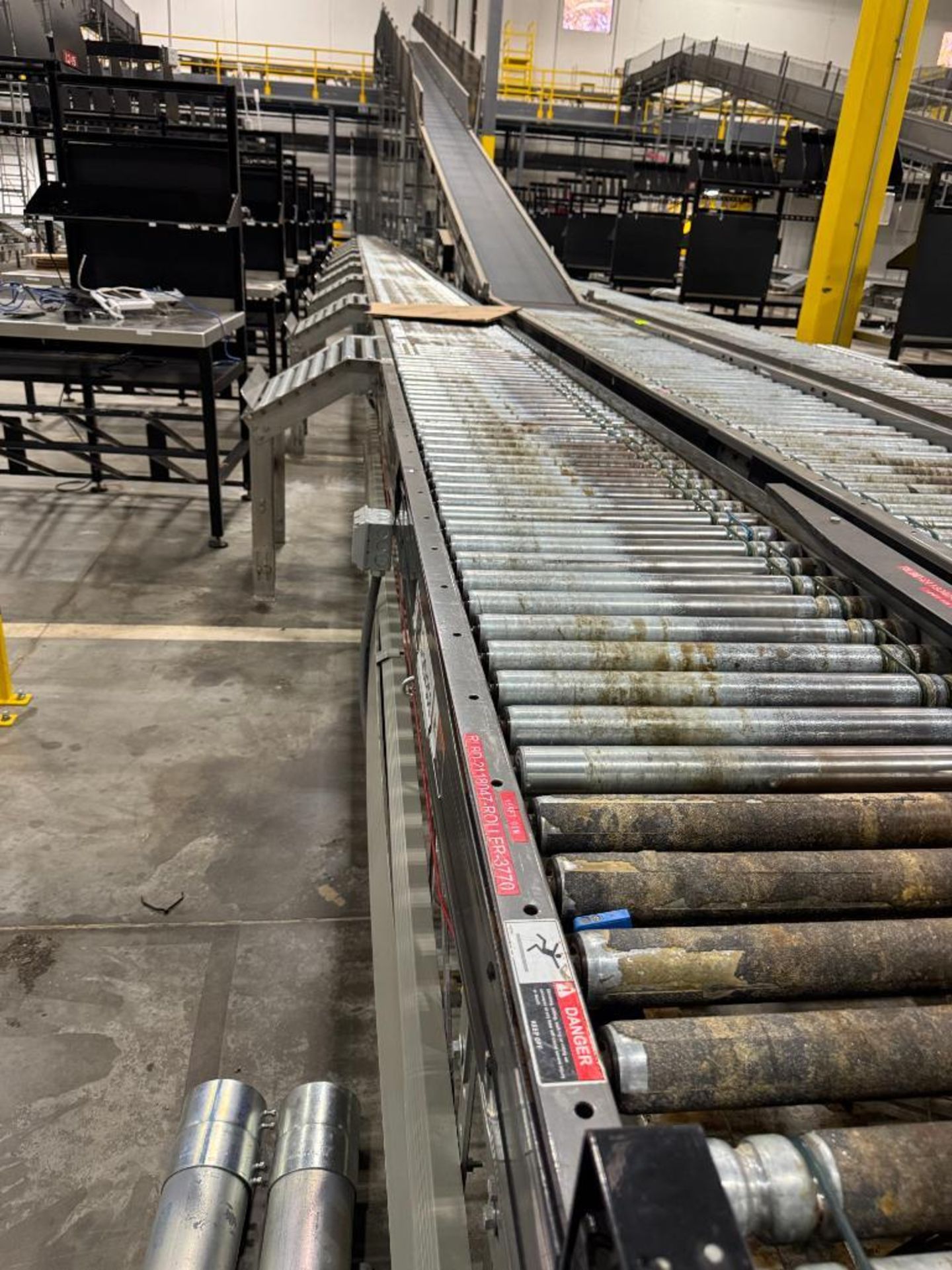 Invata partially powered roller conveyor w/ pack stations - Image 4 of 5