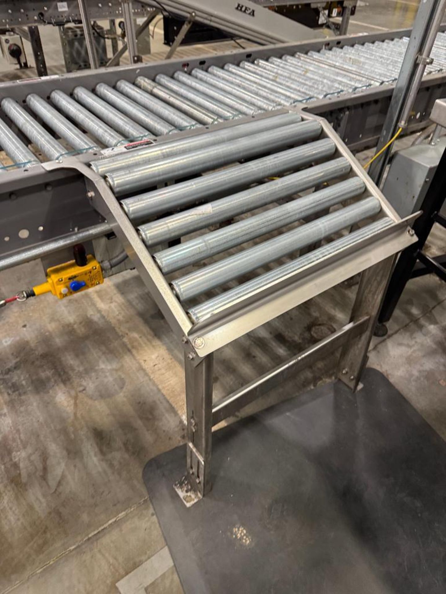 Invata powered roller conveyor - Image 2 of 4
