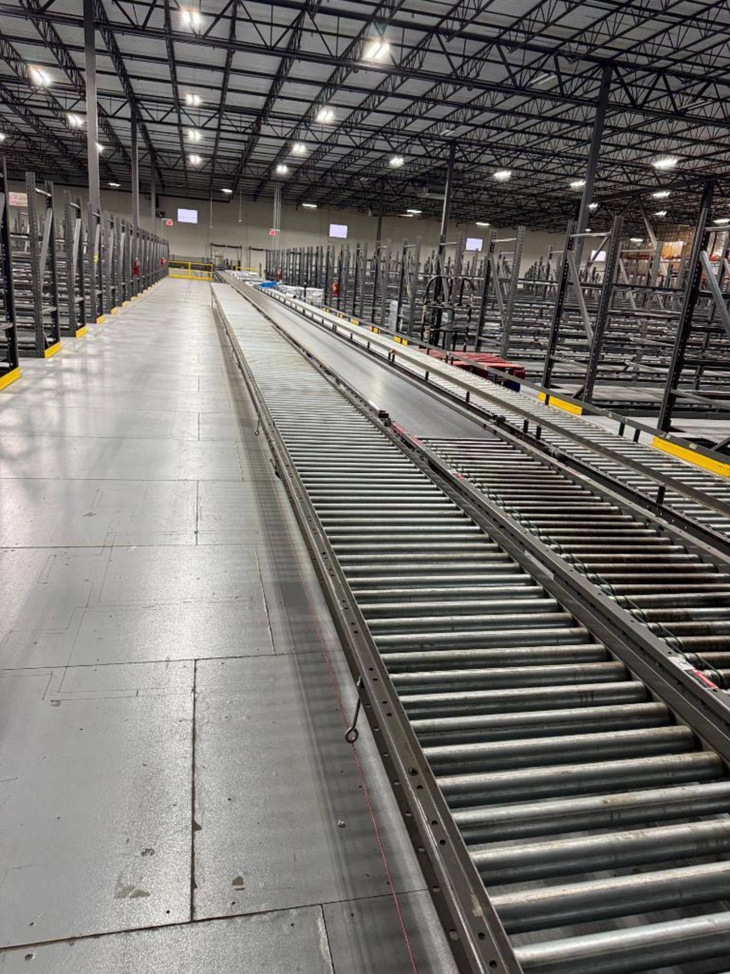 Invata diverter dual roller conveyor