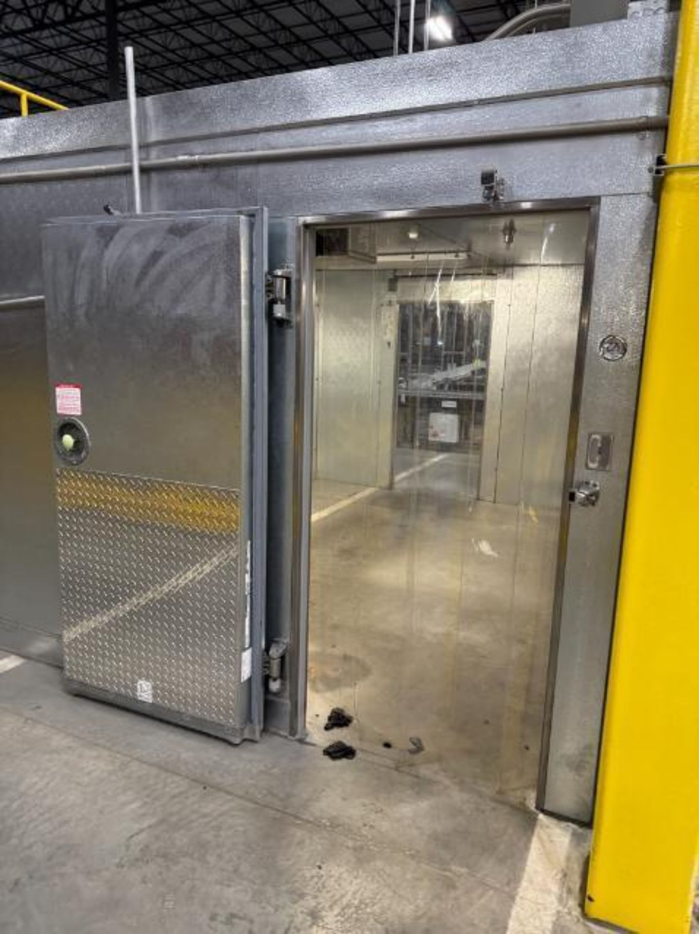 combo walk-in cooler & freezer, w/ compressors & coils - Image 10 of 18